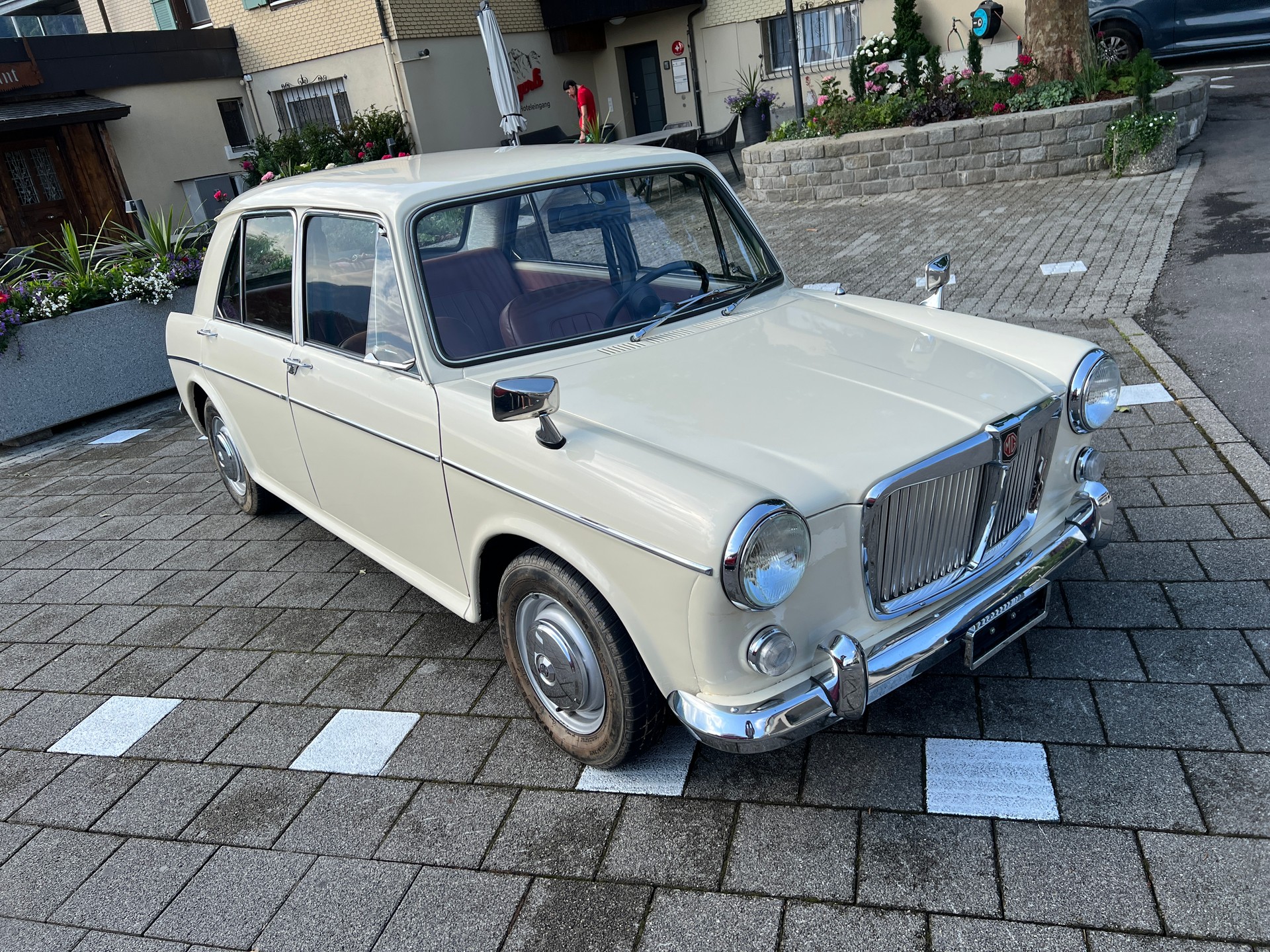 MG 1100-image-3