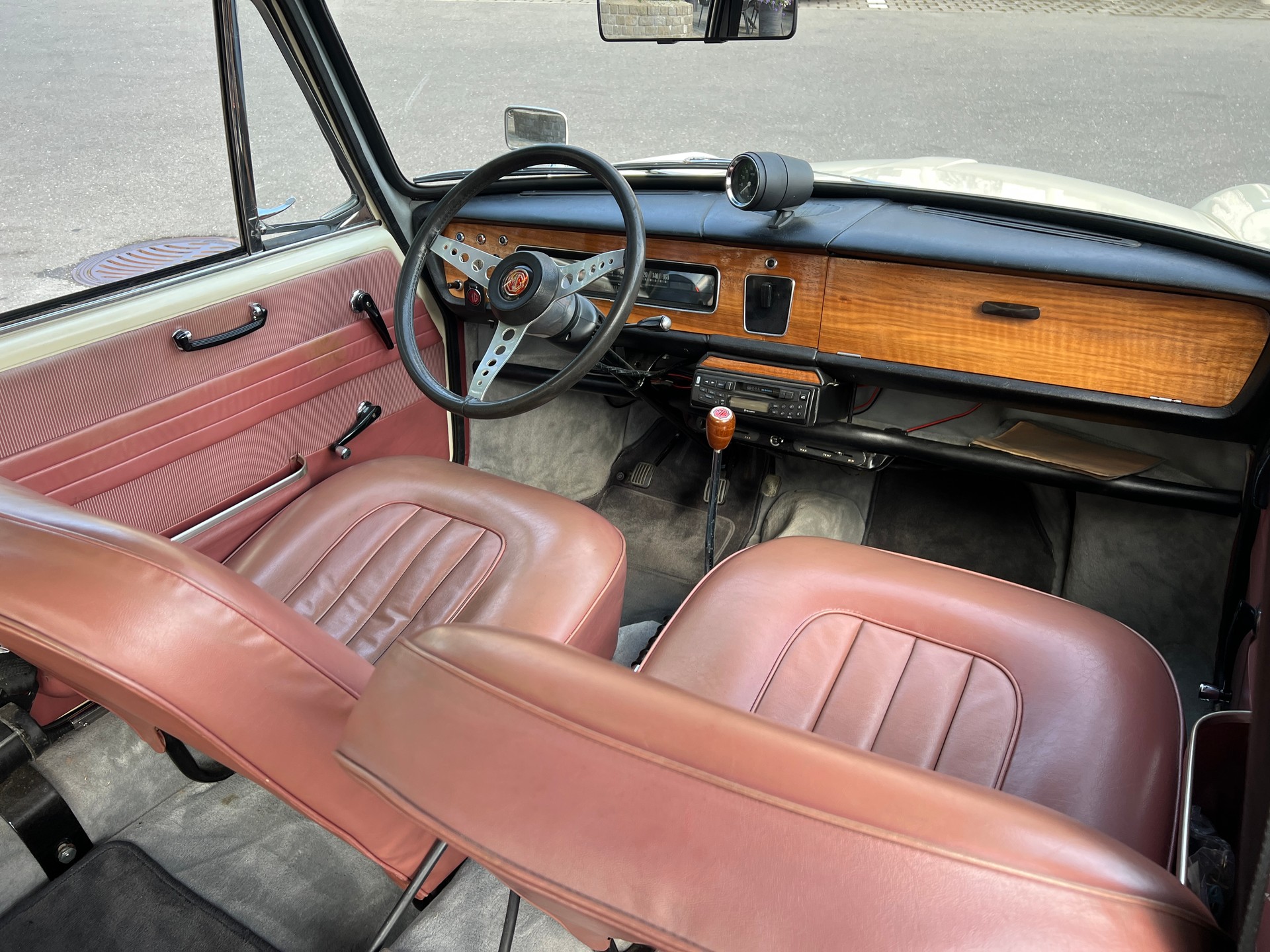 MG 1100-image-9
