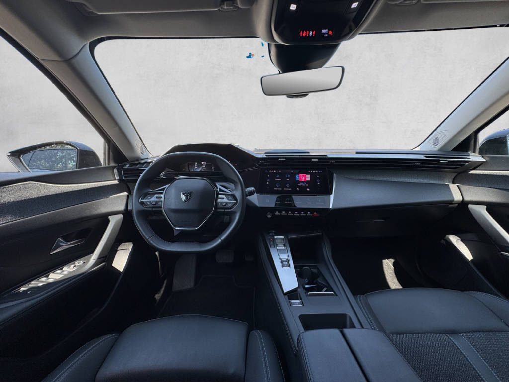 PEUGEOT 308 1.2 PureTech Allure Pack-image-8