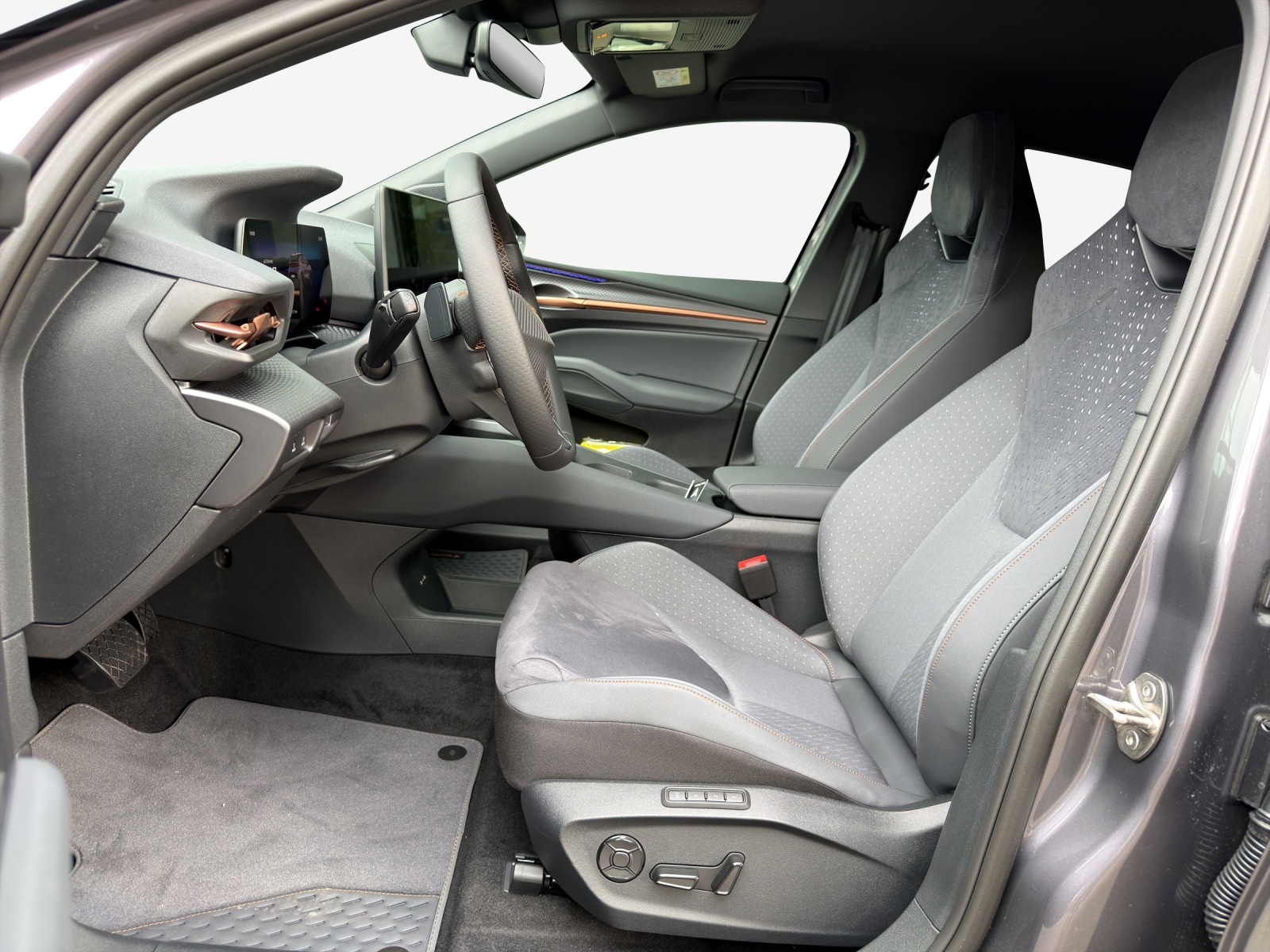 CUPRA Raval 52 kWh Dynamic+ Launch Edition-image-7