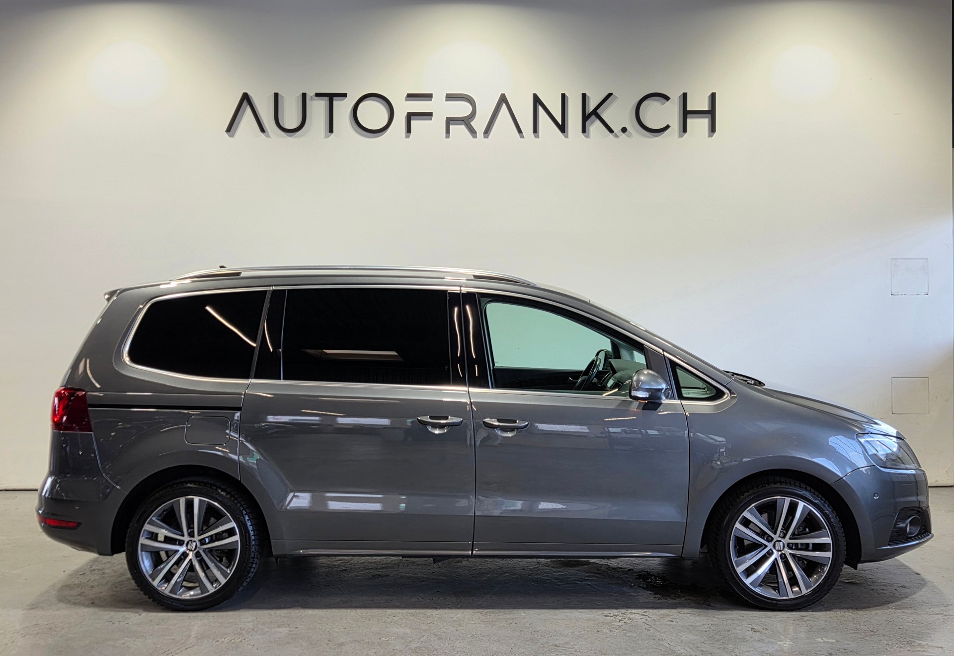SEAT Alhambra 7-Plätzer 2.0 TSI 220 FR Line DSG-image-1