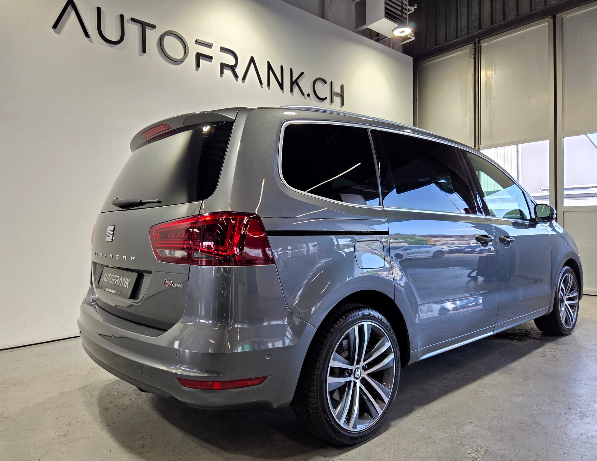 SEAT Alhambra 7-Plätzer 2.0 TSI 220 FR Line DSG-image-2