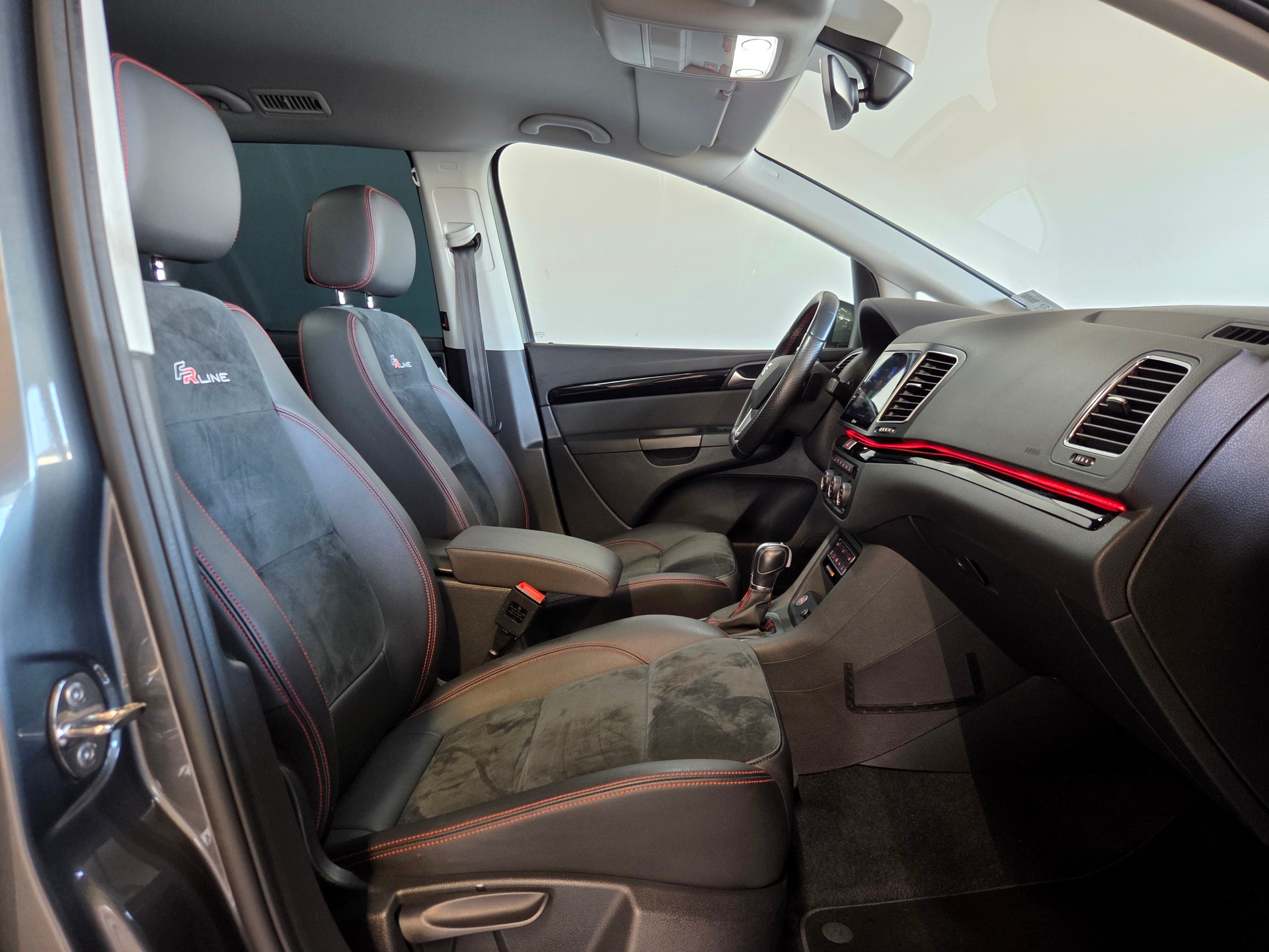 SEAT Alhambra 7-Plätzer 2.0 TSI 220 FR Line DSG-image-15