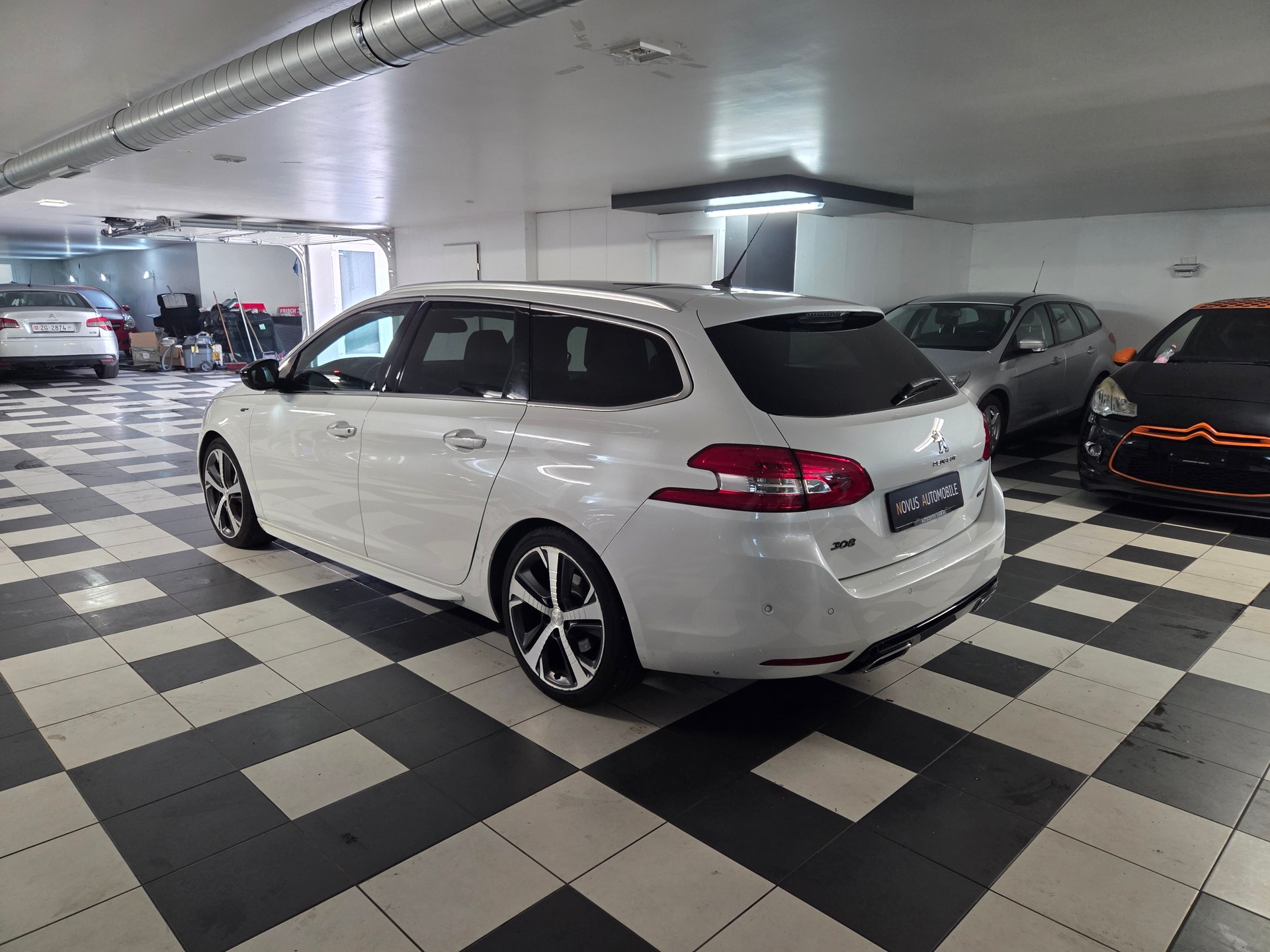 PEUGEOT 308 SW 2.0 BlueHDI GT Automatic-image-2