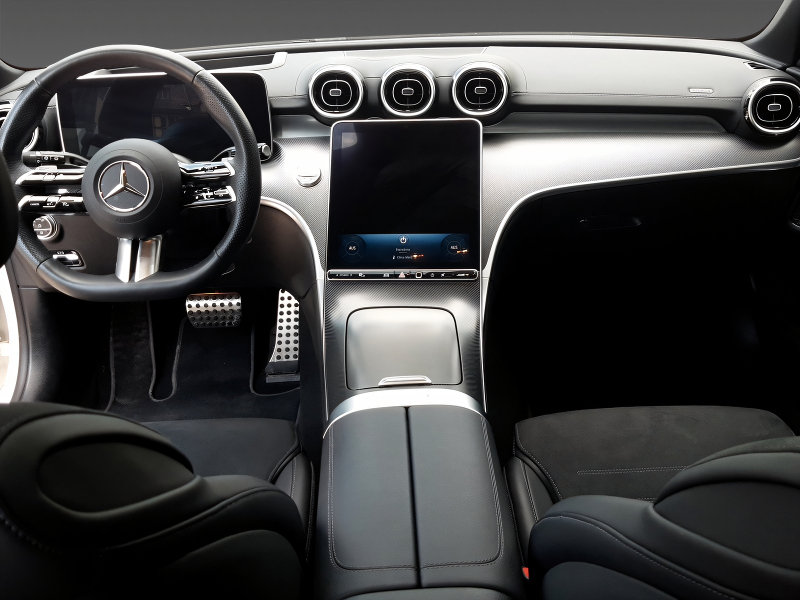 MERCEDES-BENZ C 220 d 4Matic T-Modell AMG Line-image-12