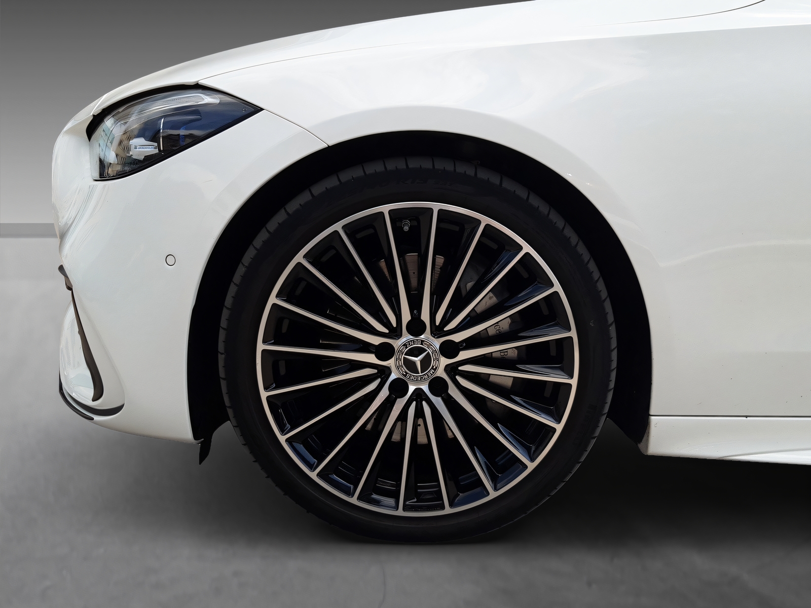 MERCEDES-BENZ C 220 d 4Matic T-Modell AMG Line-image-6