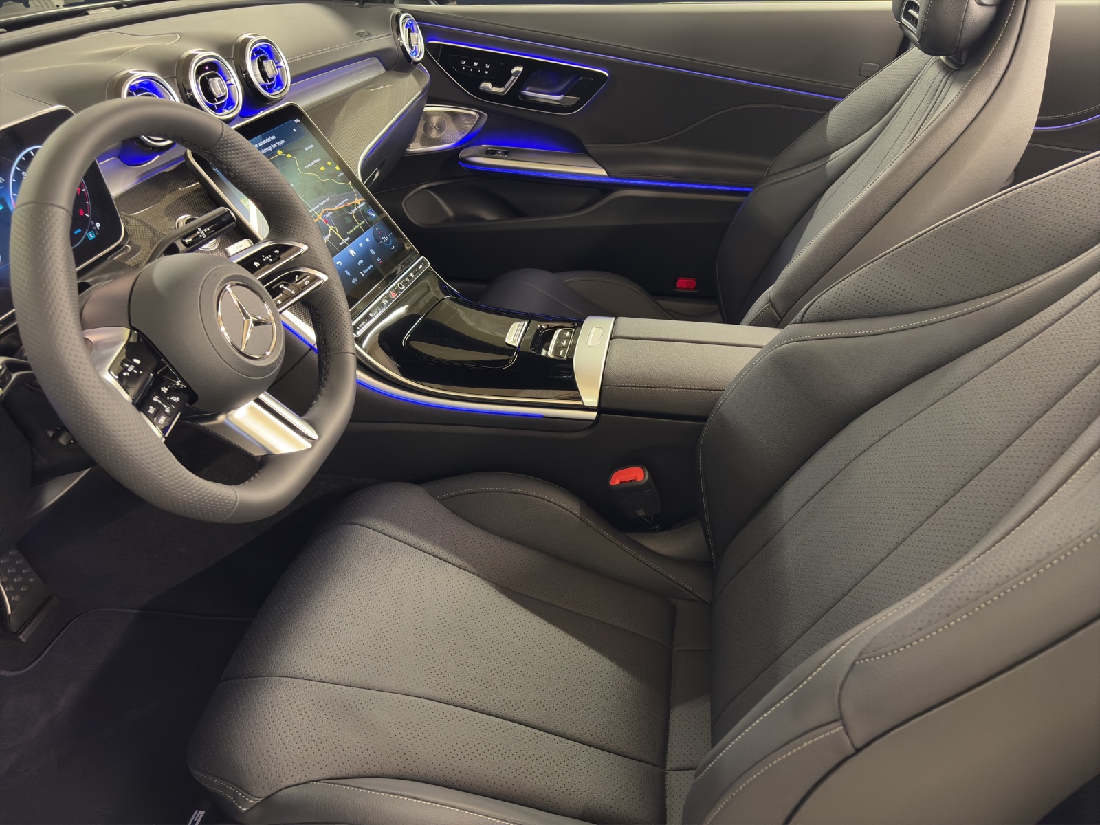 MERCEDES-BENZ CLE 200 4M Cabriolet-image-8