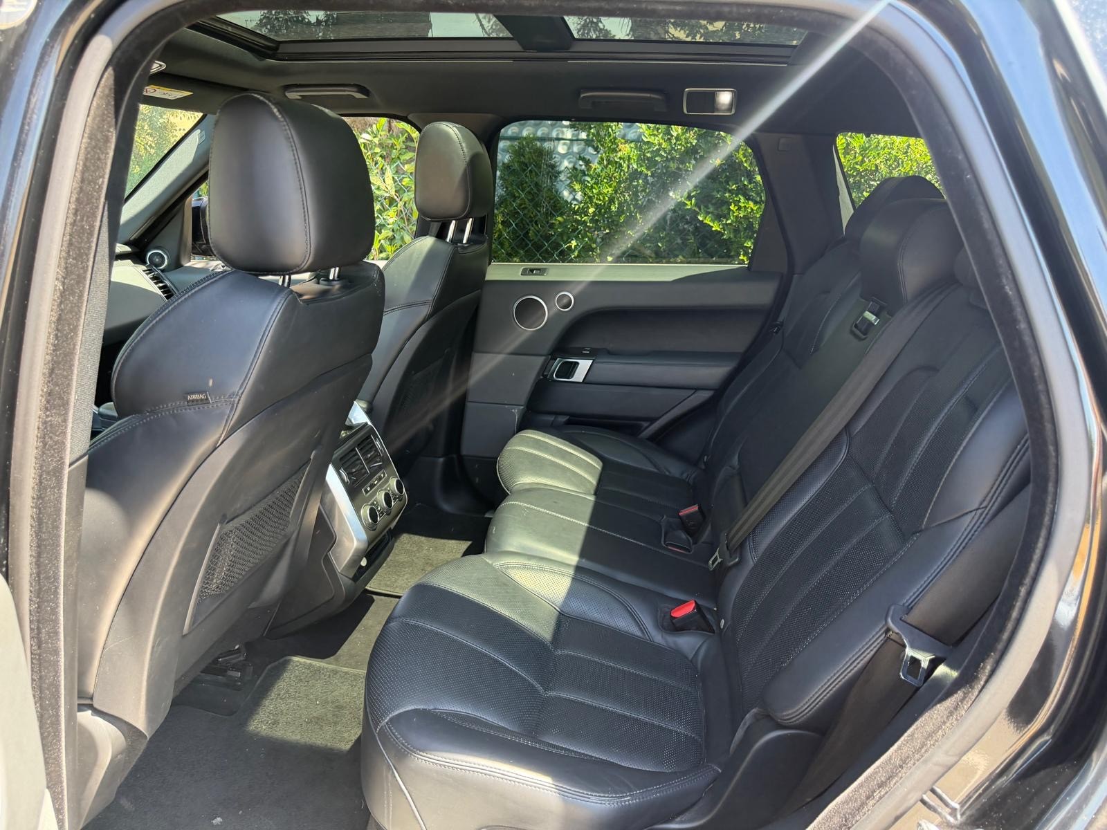 LAND ROVER Range Rover Sport 3.0 SDV6 HSE Dynamic BRUIT MOTEUR-image-8
