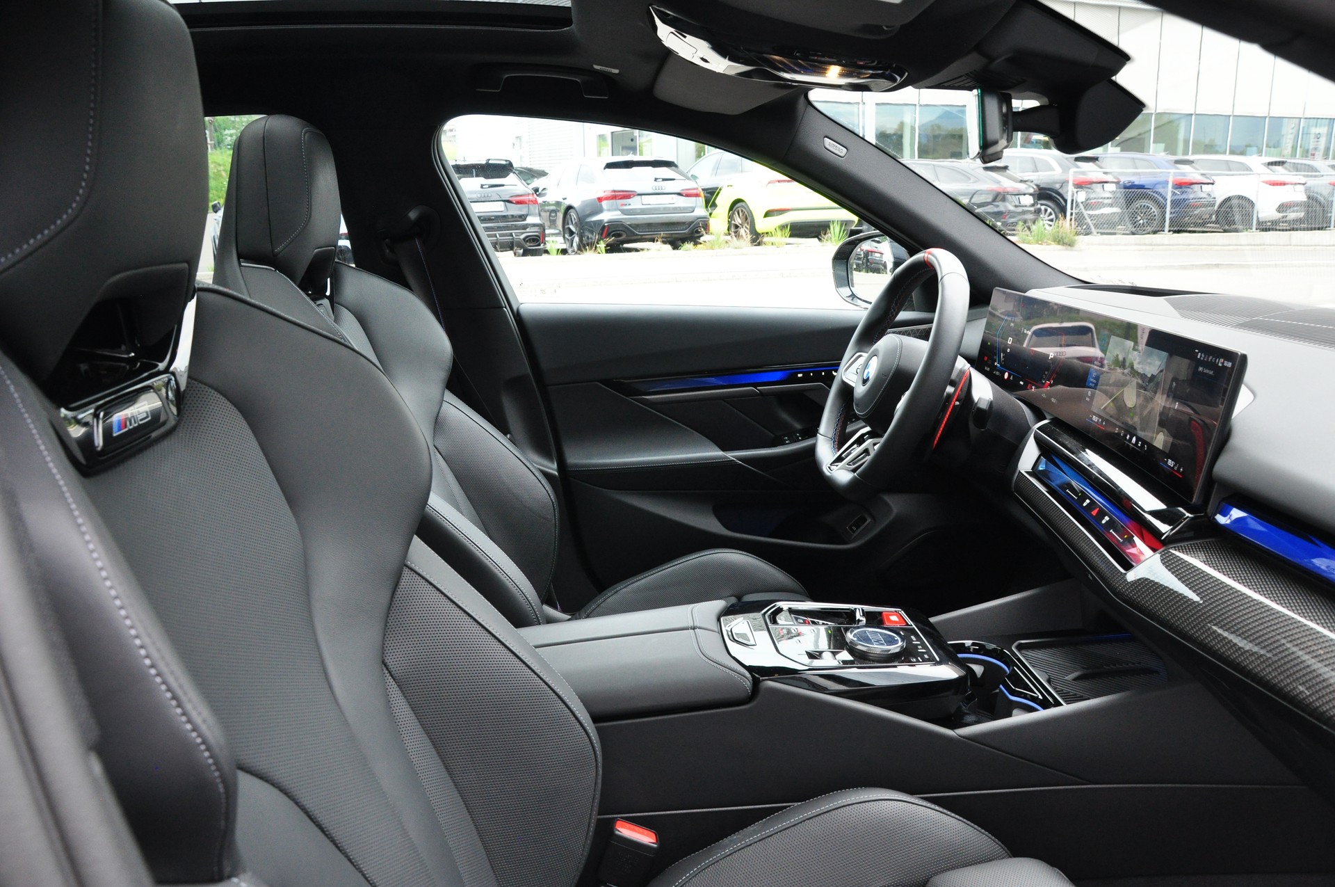 BMW M5 xDrive-image-14