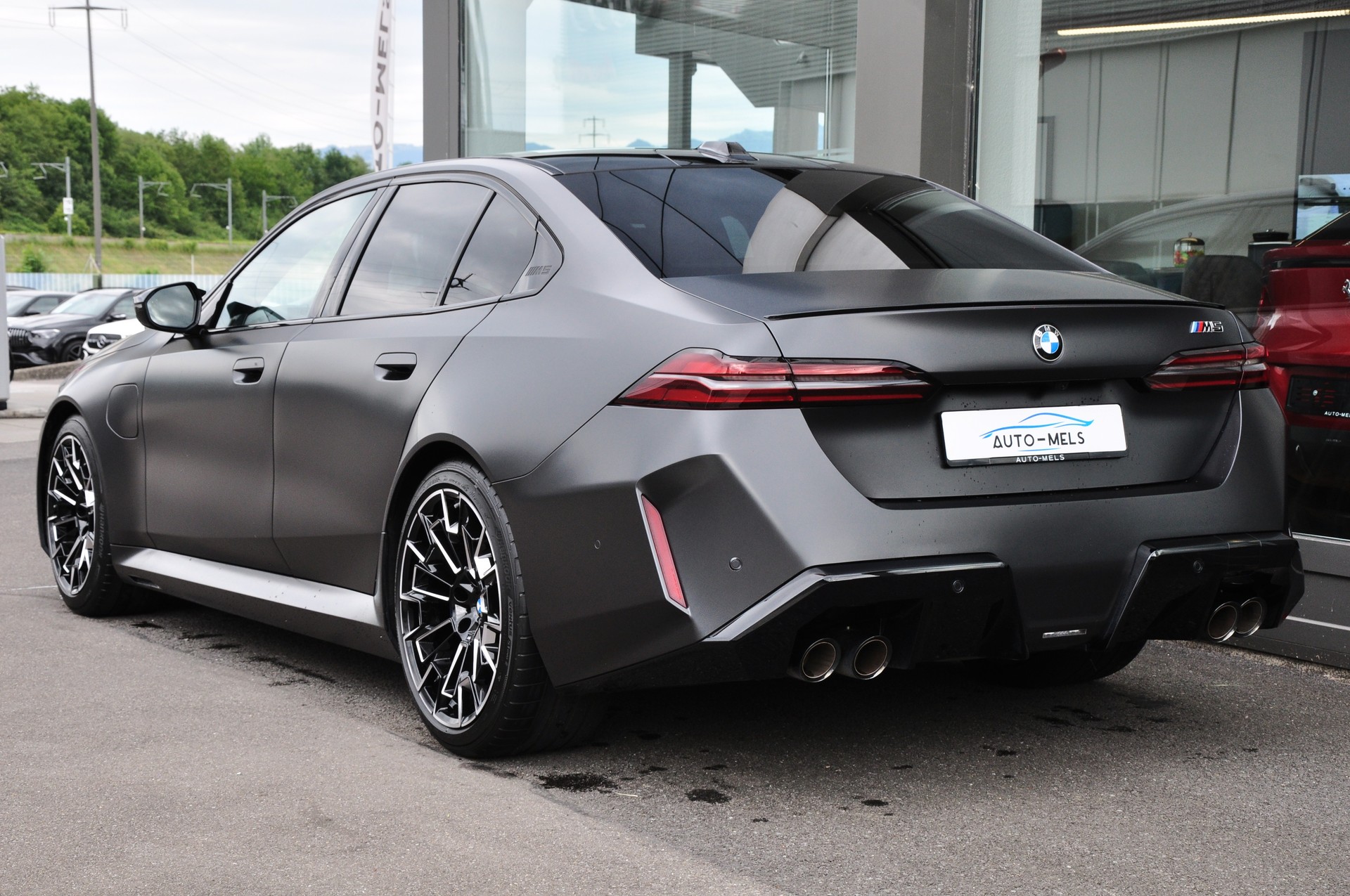 BMW M5 xDrive-image-8