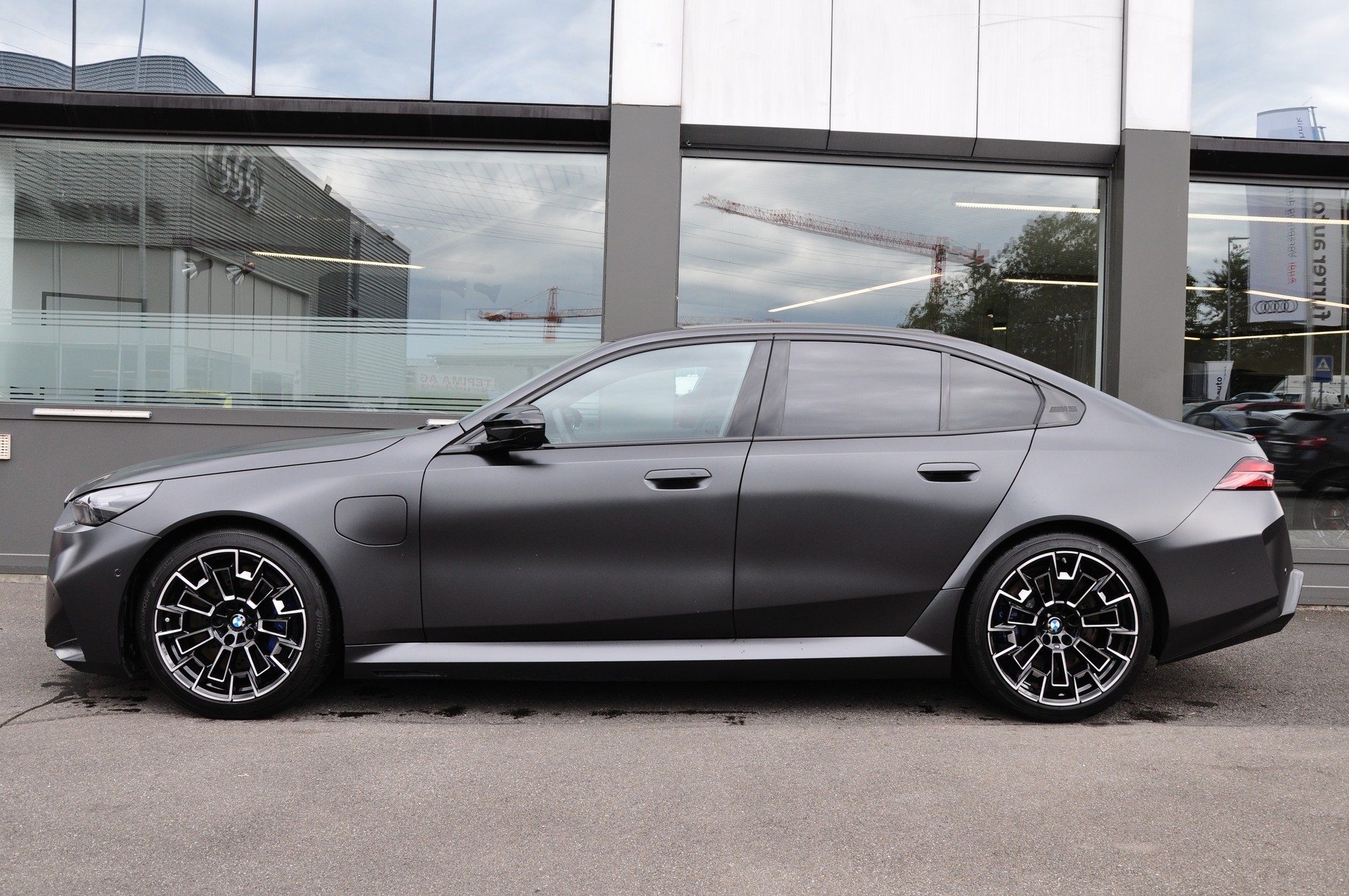 BMW M5 xDrive-image-6