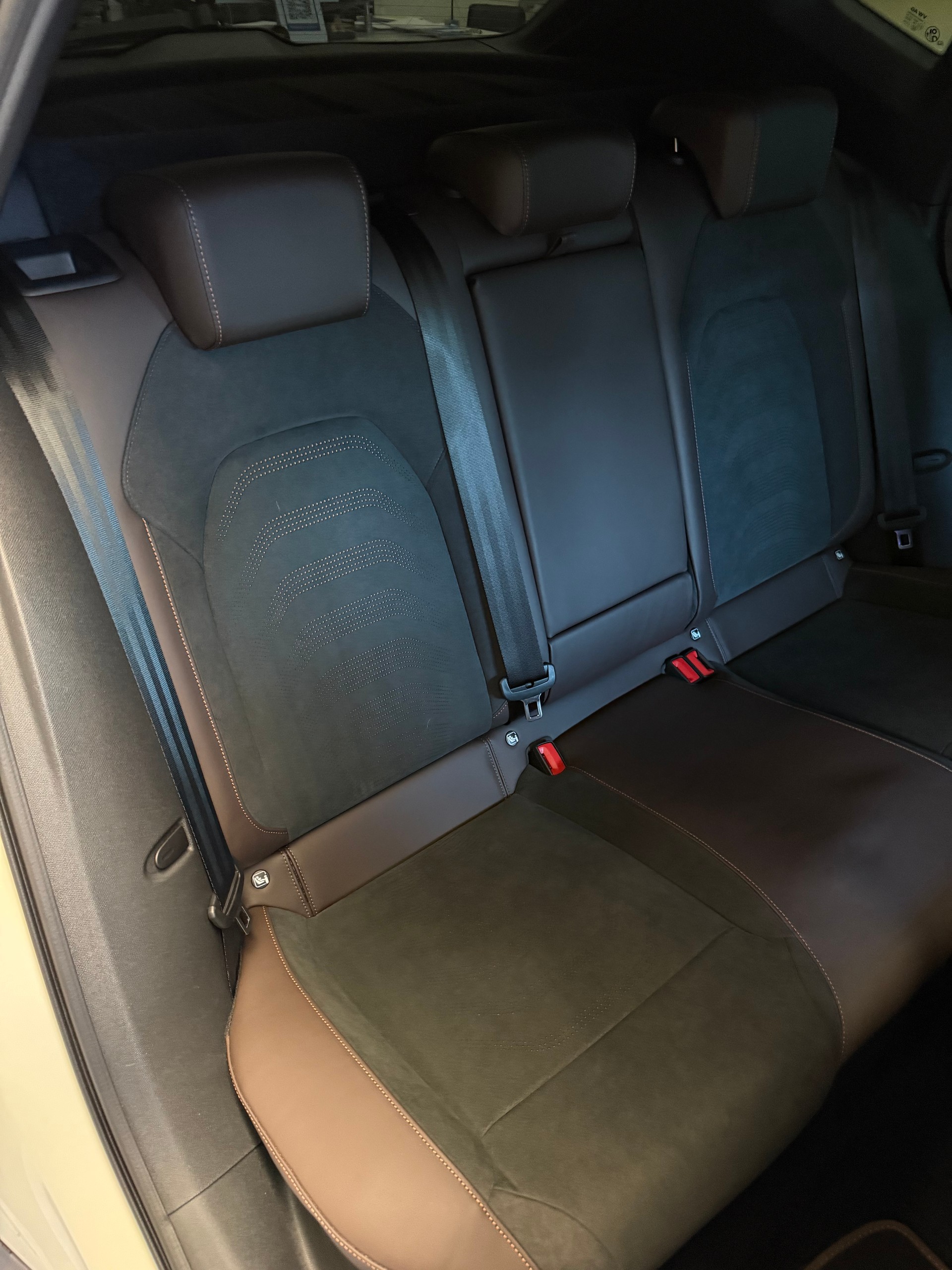 CUPRA Formentor 2.5TSI VZ5 Taiga Grey 4Drive DSG | Sondermodell Nr. 401 / 999 |-image-10