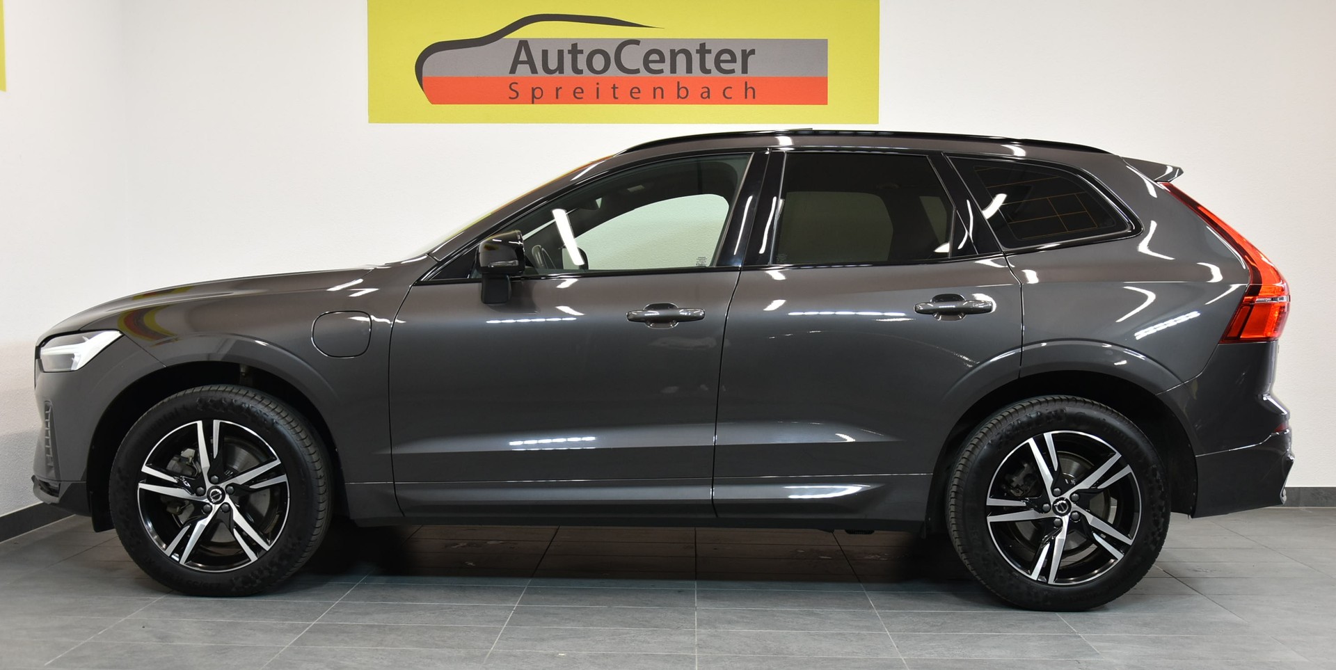 VOLVO XC60 T6 eAWD PluginHybrid Plus Dark Geartronic-image-12
