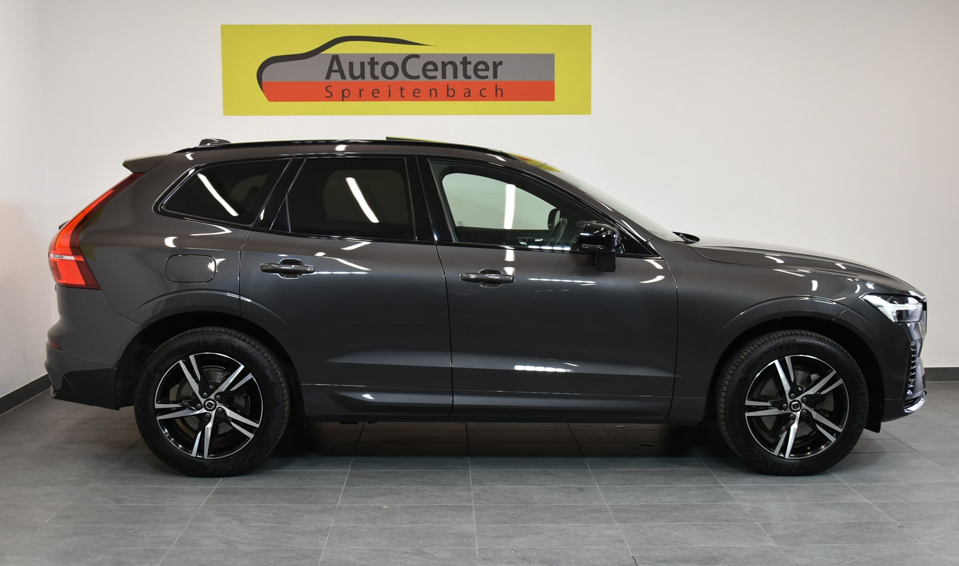 VOLVO XC60 T6 eAWD PluginHybrid Plus Dark Geartronic-image-14