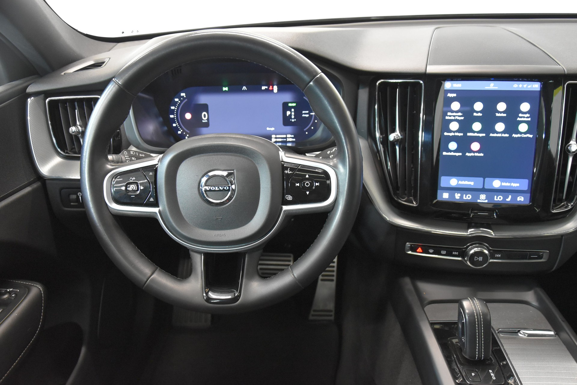 VOLVO XC60 T6 eAWD PluginHybrid Plus Dark Geartronic-image-5