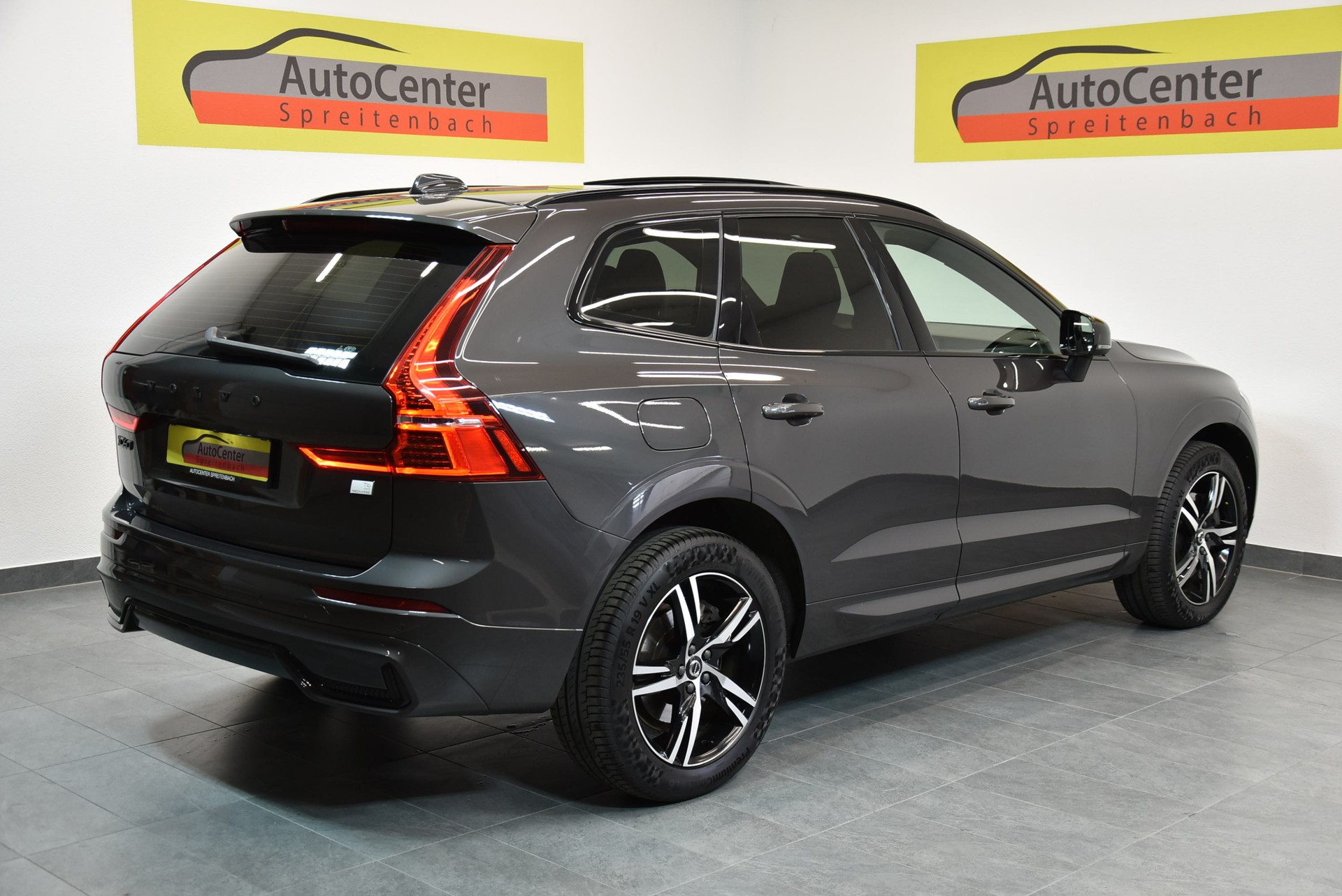 VOLVO XC60 T6 eAWD PluginHybrid Plus Dark Geartronic-image-13