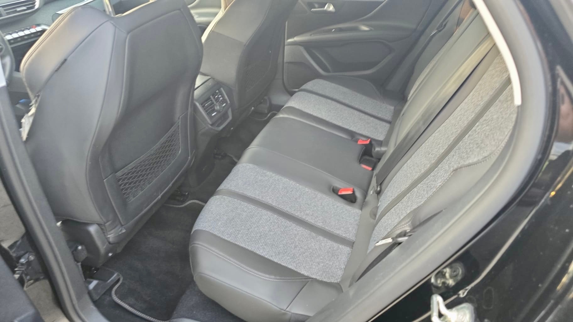 PEUGEOT 3008 1.6 THP Allure EAT-image-12