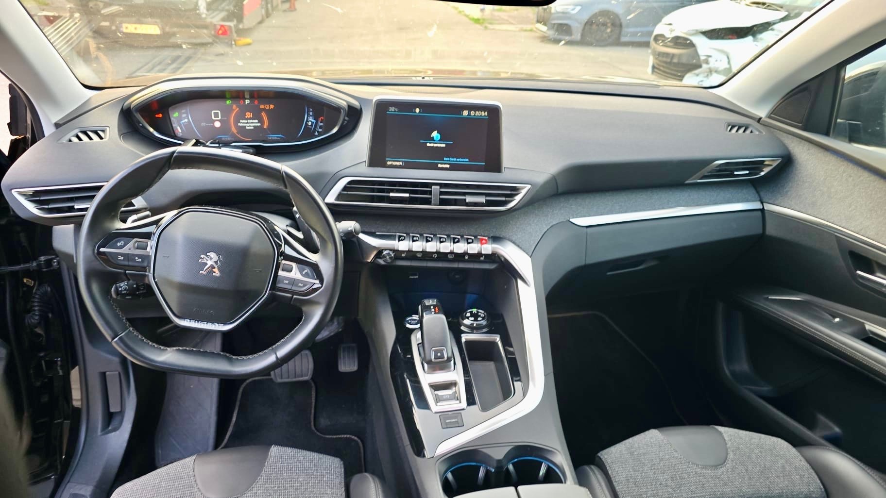 PEUGEOT 3008 1.6 THP Allure EAT-image-8