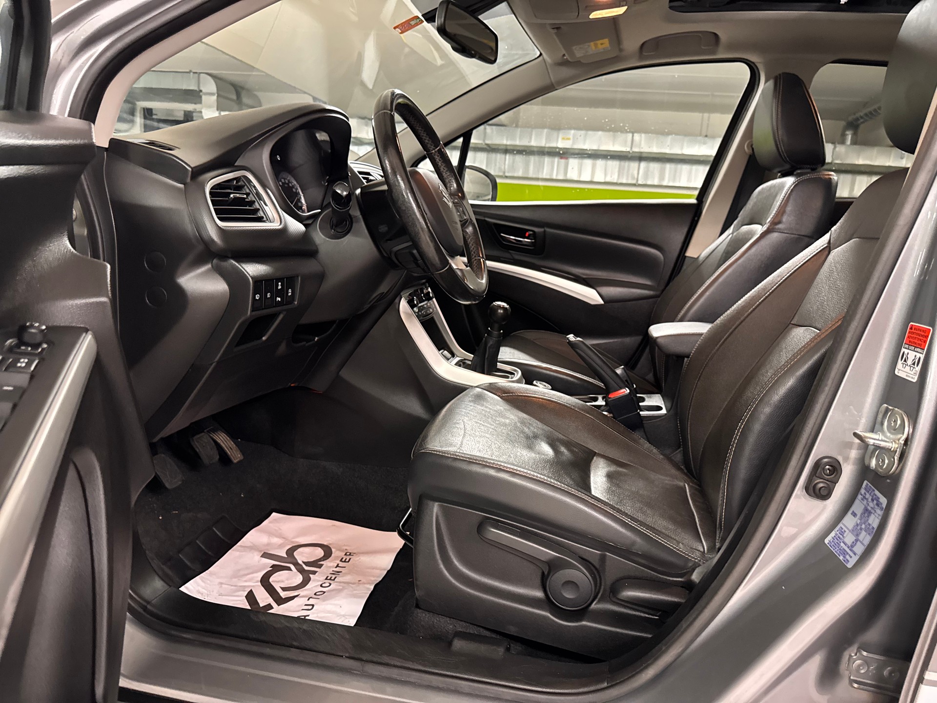 SUZUKI SX4 S-Cross 1.6 16V Compact Top 4WD-image-13