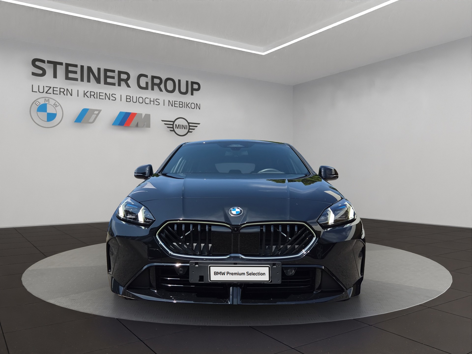 BMW 123 xDrive M Sport Pro Steptronic-image-1