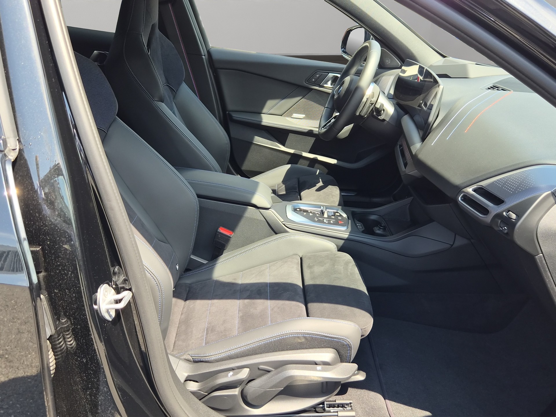 BMW 123 xDrive M Sport Pro Steptronic-image-20