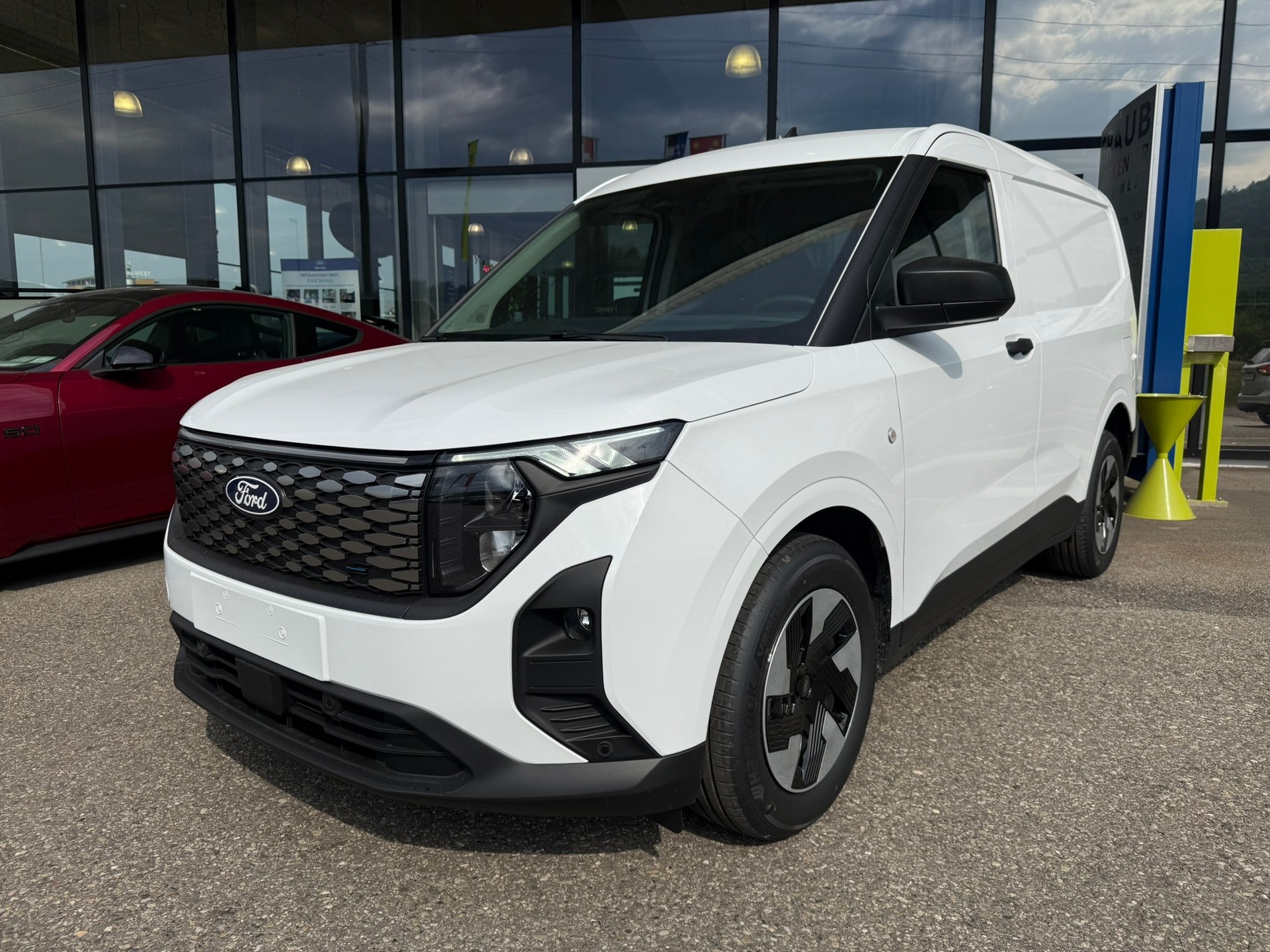 FORD E-Transit Courier Van Trend 43,5kWh