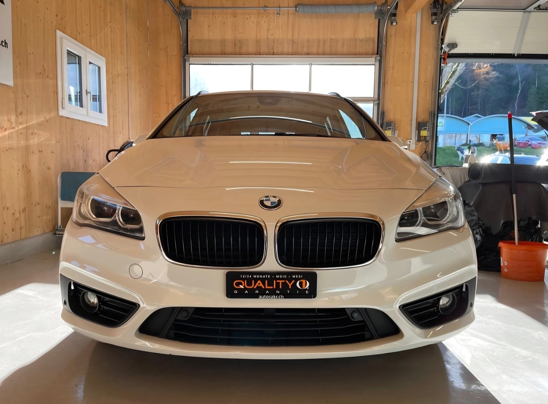 BMW 218d Gran Tourer Steptronic-image-1