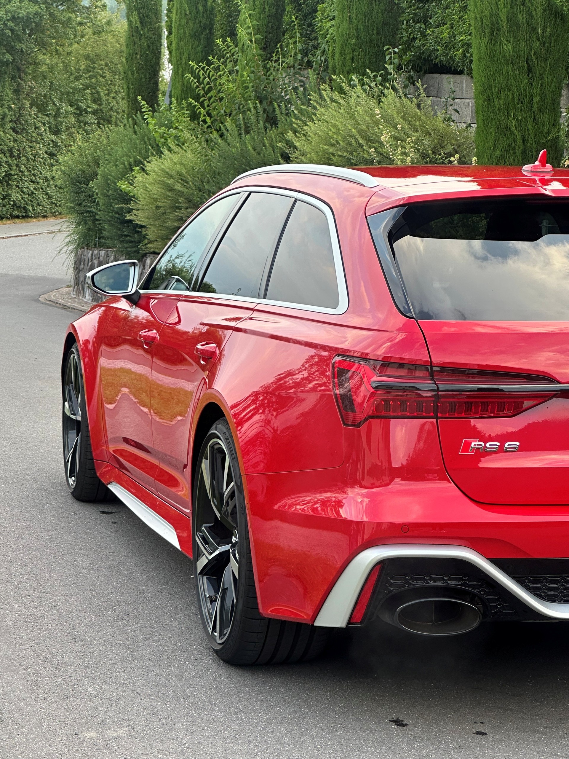 AUDI 4.0 V8 TFSI quattro T-Tronic-image-2