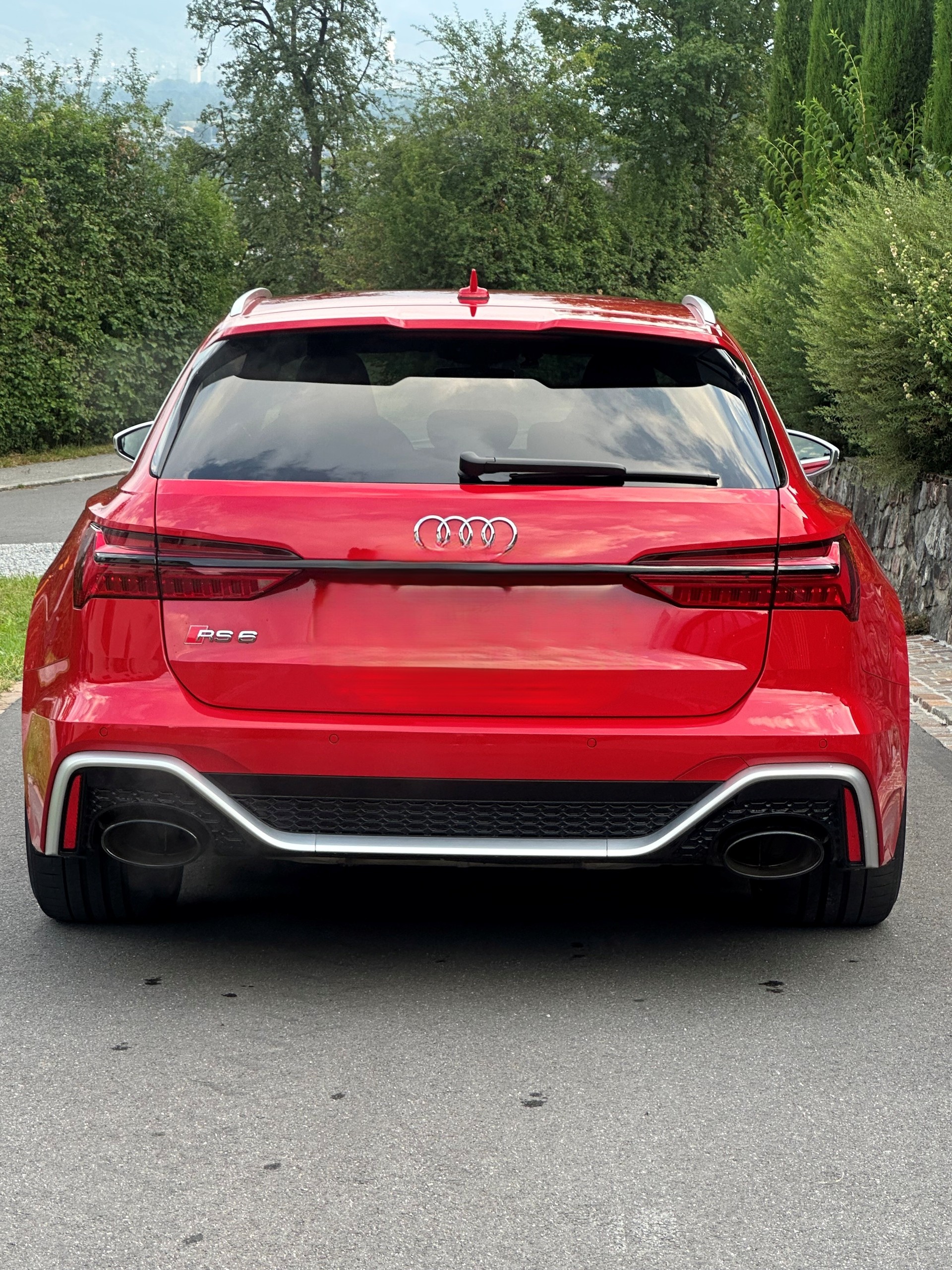 AUDI 4.0 V8 TFSI quattro T-Tronic-image-6