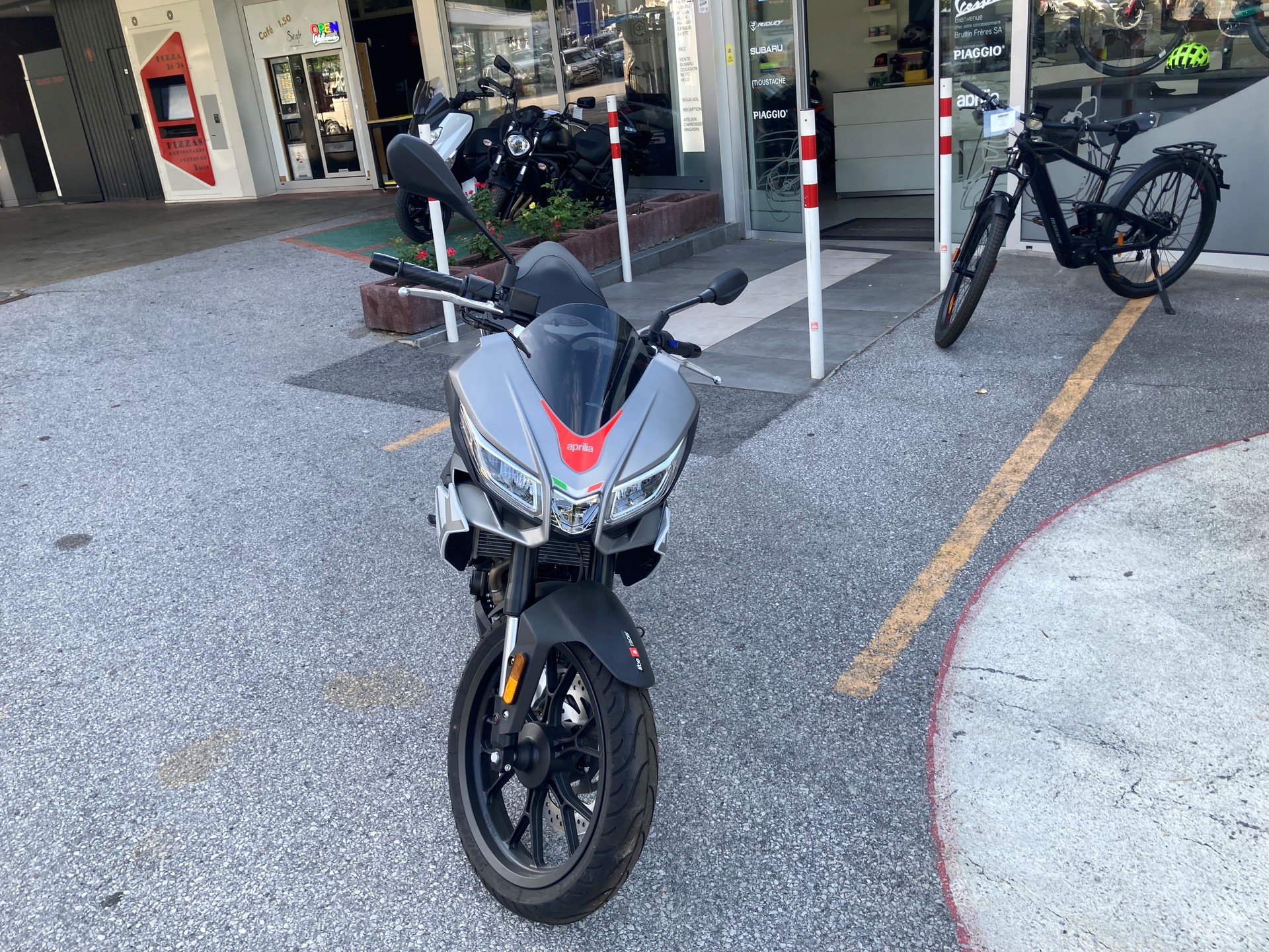 APRILIA Tuono 125