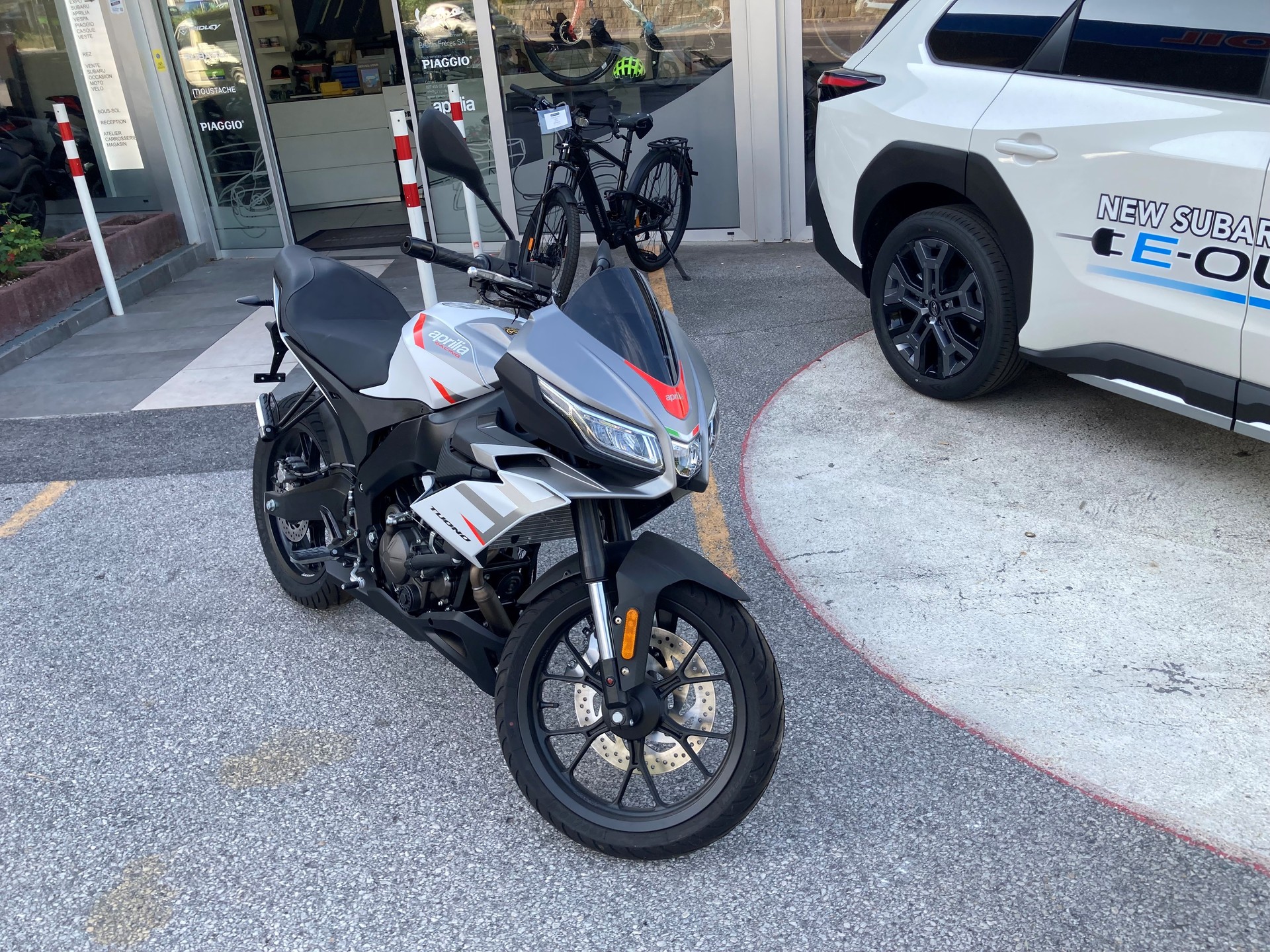 APRILIA Tuono 125-image-5