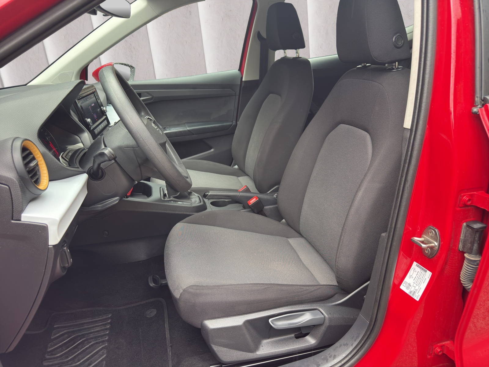 SEAT Arona 1.0 TSI Eco Reference-image-6