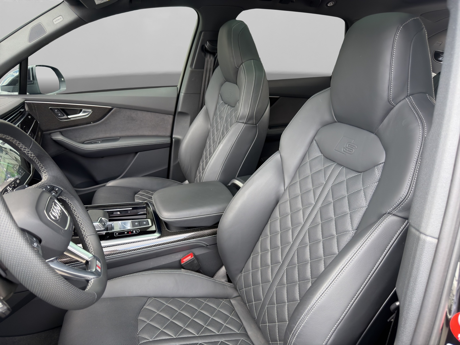 AUDI SQ7 4.0 V8 TFSI quattro T-Tronic-image-5