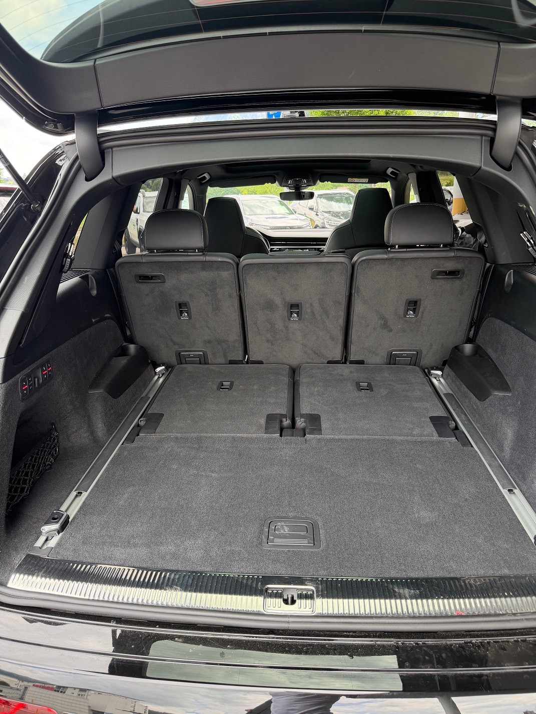 AUDI SQ7 4.0 V8 TFSI quattro T-Tronic-image-8