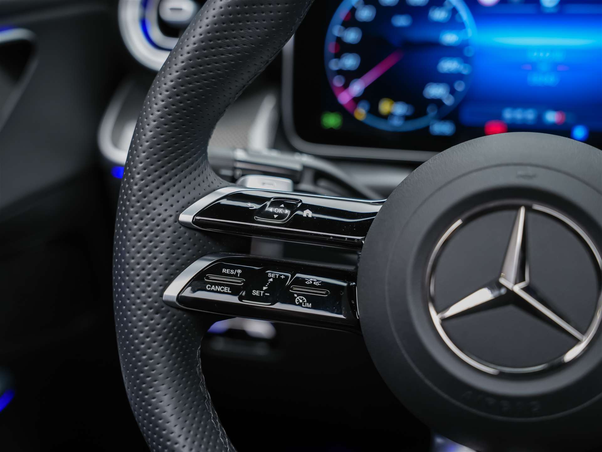 MERCEDES-BENZ GLC Coupé 220 d 4Matic 9G-Tronic *Panorama*21" Felgen*Digital Light*-image-28