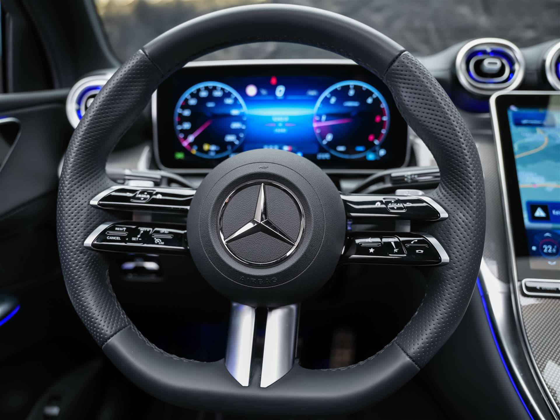 MERCEDES-BENZ GLC Coupé 220 d 4Matic 9G-Tronic *Panorama*21" Felgen*Digital Light*-image-27