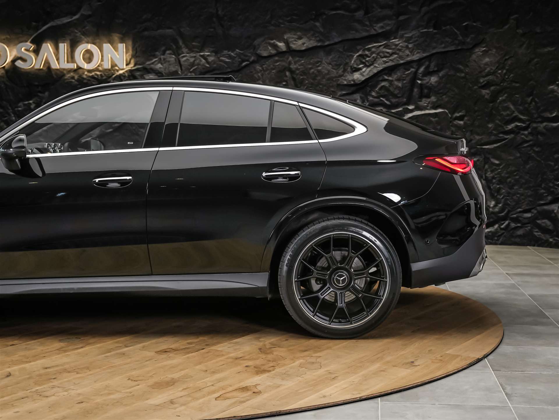 MERCEDES-BENZ GLC Coupé 220 d 4Matic 9G-Tronic *Panorama*21" Felgen*Digital Light*-image-17