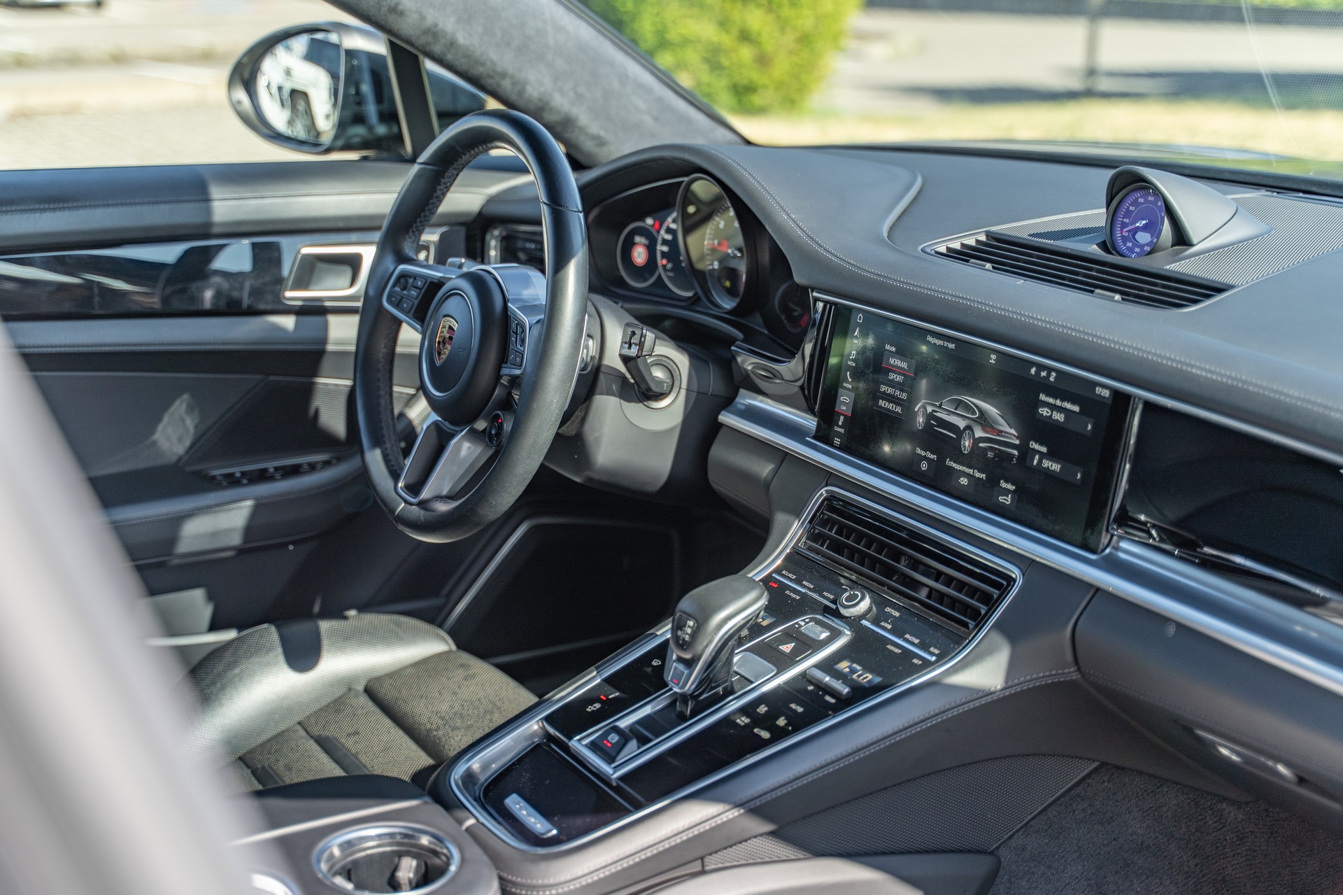 PORSCHE Panamera Turbo PDK-image-6