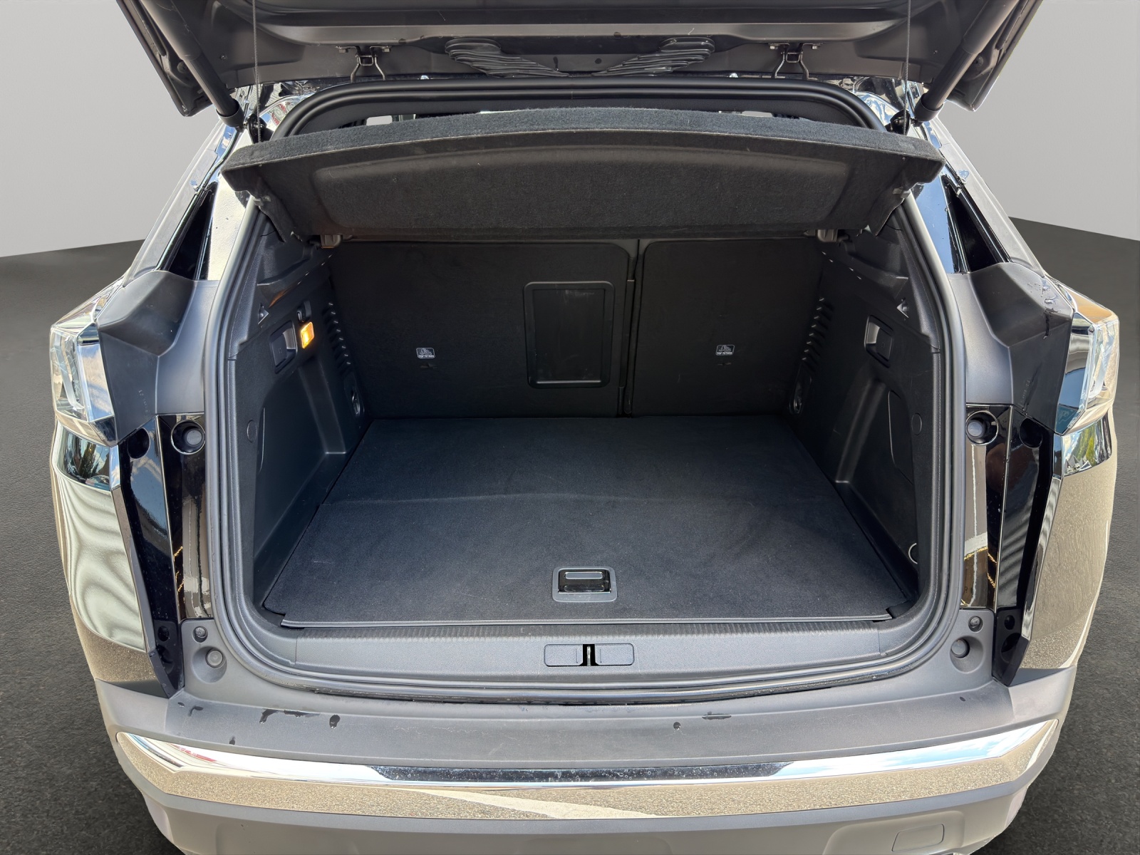 PEUGEOT 3008 1.6 Plug-in Hybrid GT-image-5