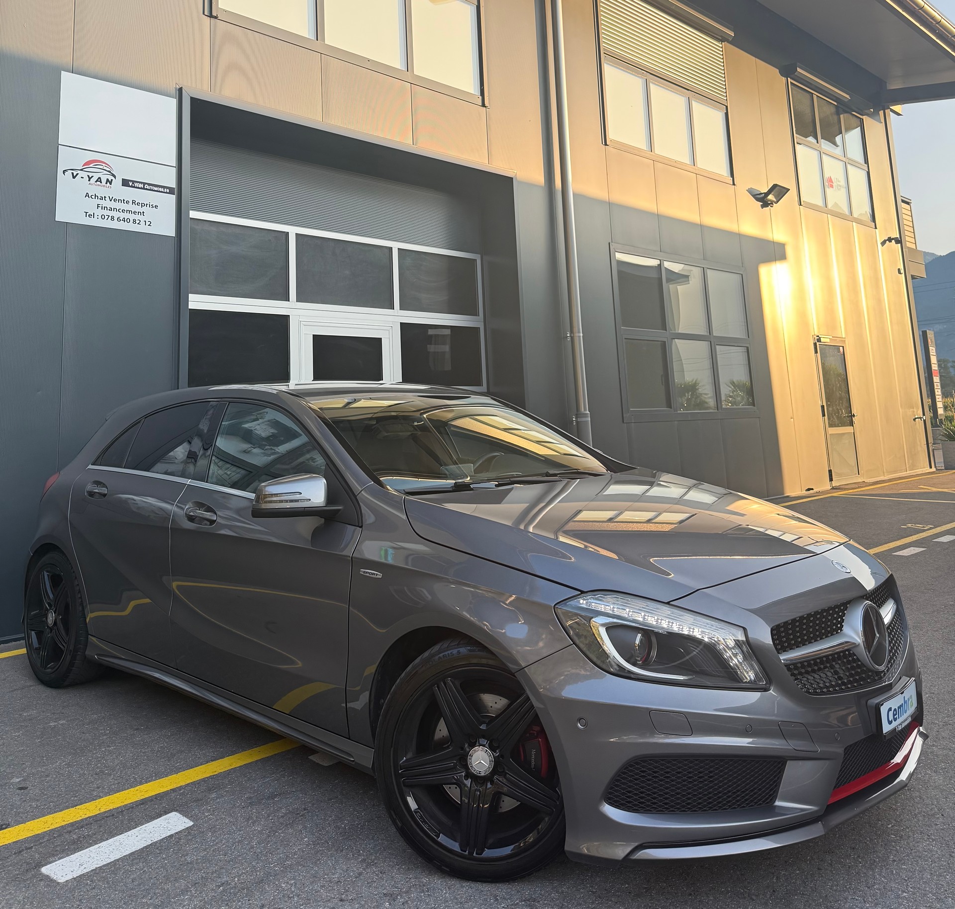 MERCEDES-BENZ A 250 Sport Amg-Line 7G-DCT-image-1