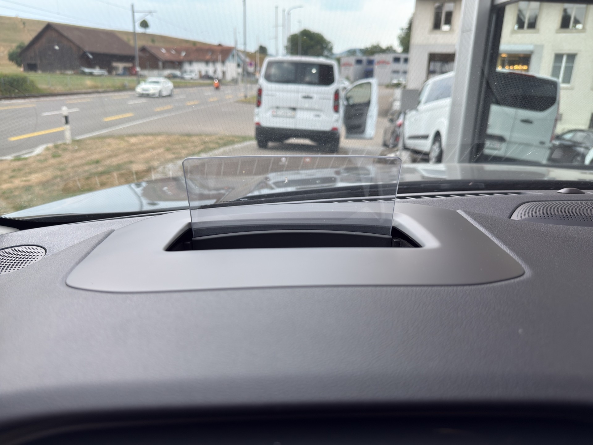 FORD Kuga 2.5 FHEV Titanium X 4WD-image-17