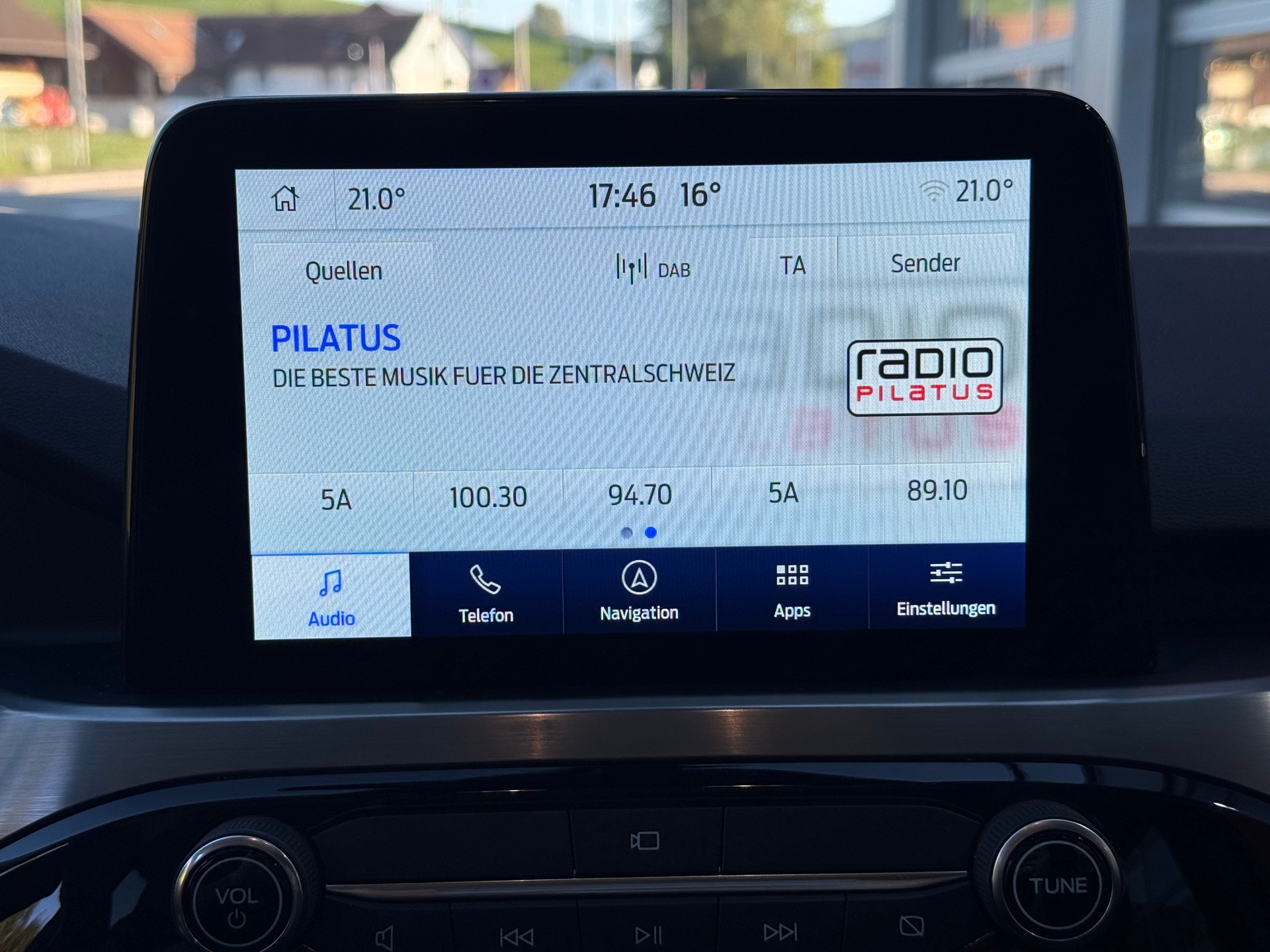 FORD Kuga 2.5 FHEV Titanium X 4WD LEASING AB 272.95 CHF / MONAT-image-11