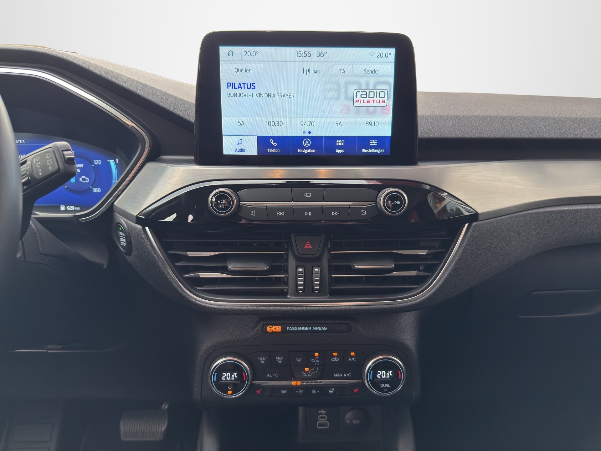 FORD Kuga 2.5 FHEV Titanium X 4WD-image-11