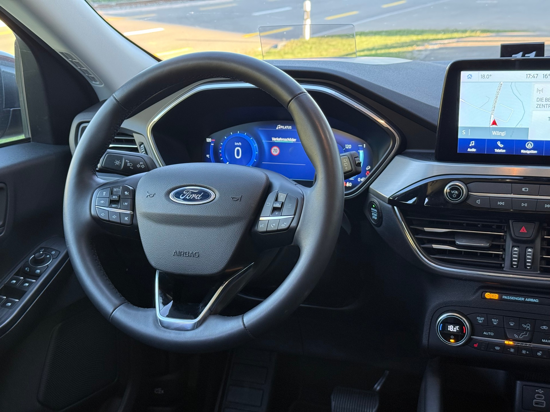 FORD Kuga 2.5 FHEV Titanium X 4WD LEASING AB 272.95 CHF / MONAT-image-5