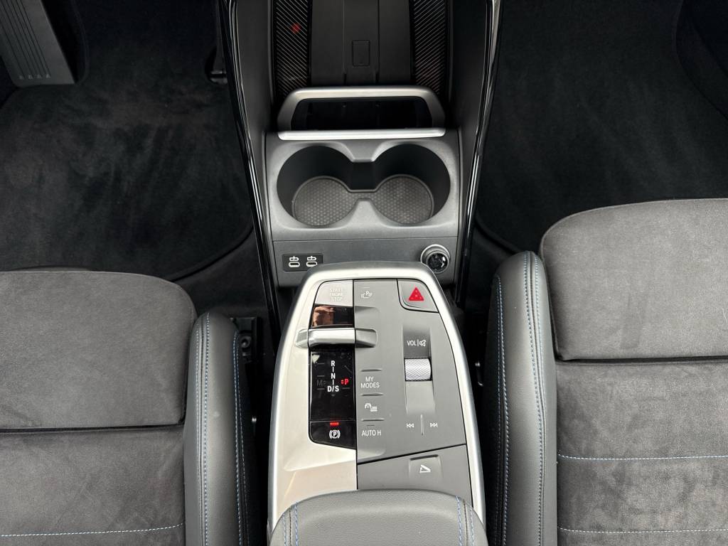 BMW 230e xDrive Active Tourer M Sport-image-13