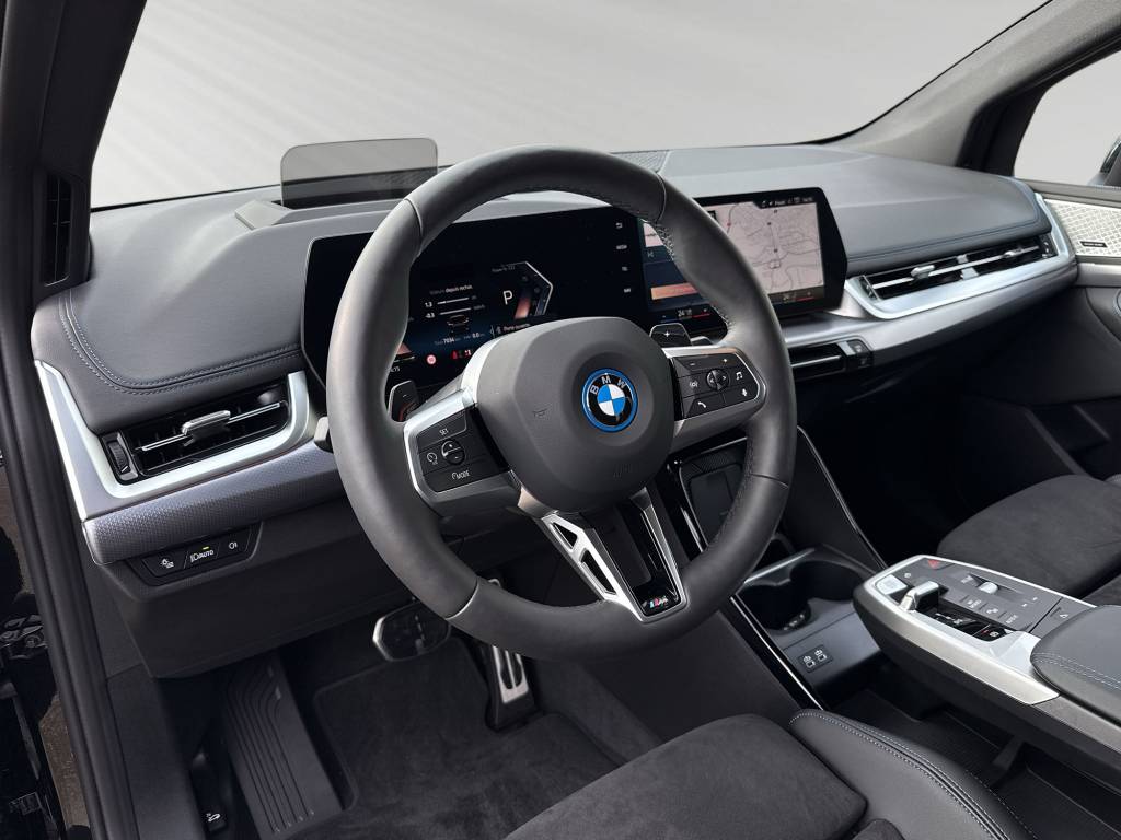 BMW 230e xDrive Active Tourer M Sport-image-4