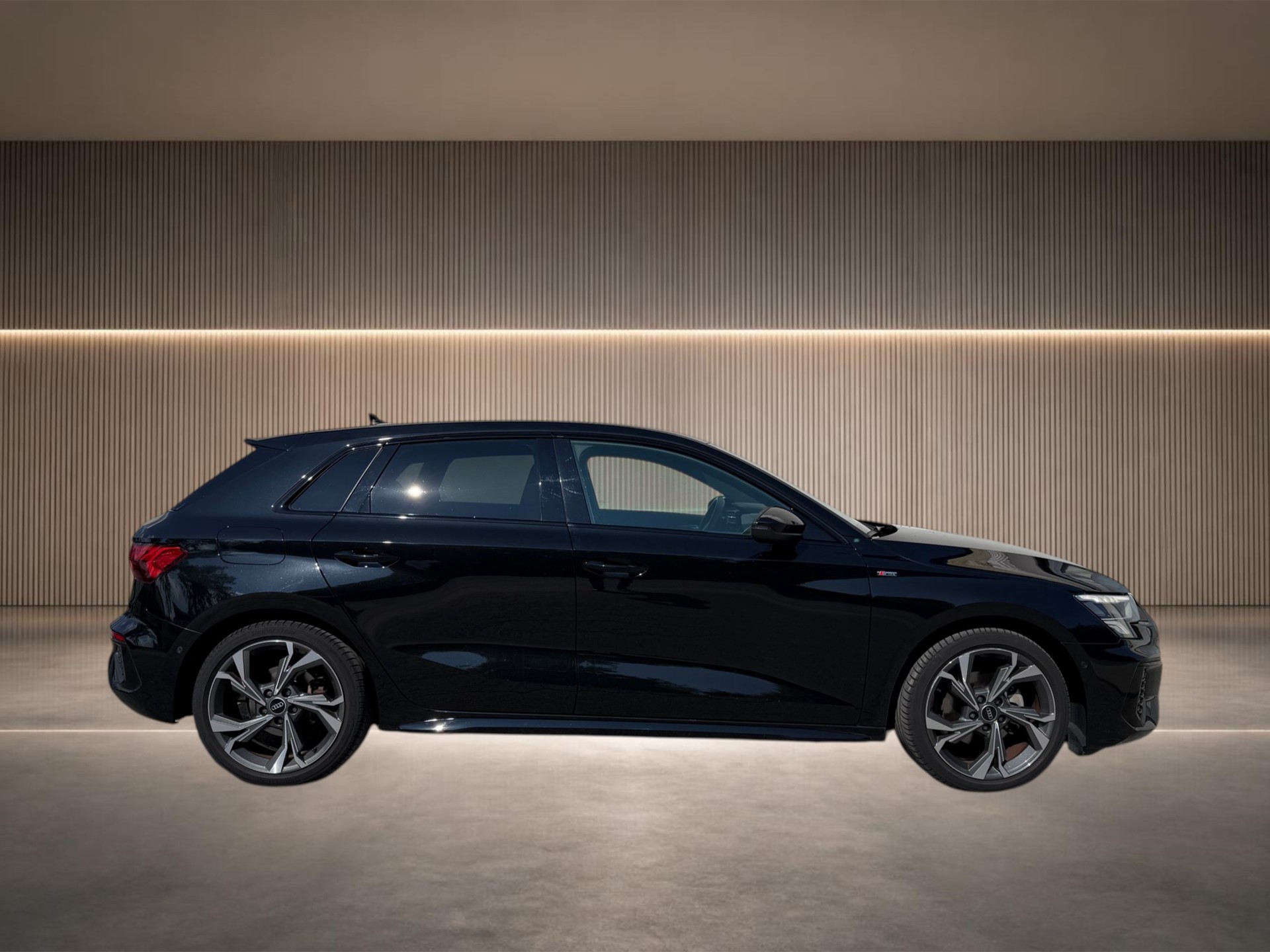 AUDI A3 Sportback 35 TFSI S line Attraction S-tronic-image-2