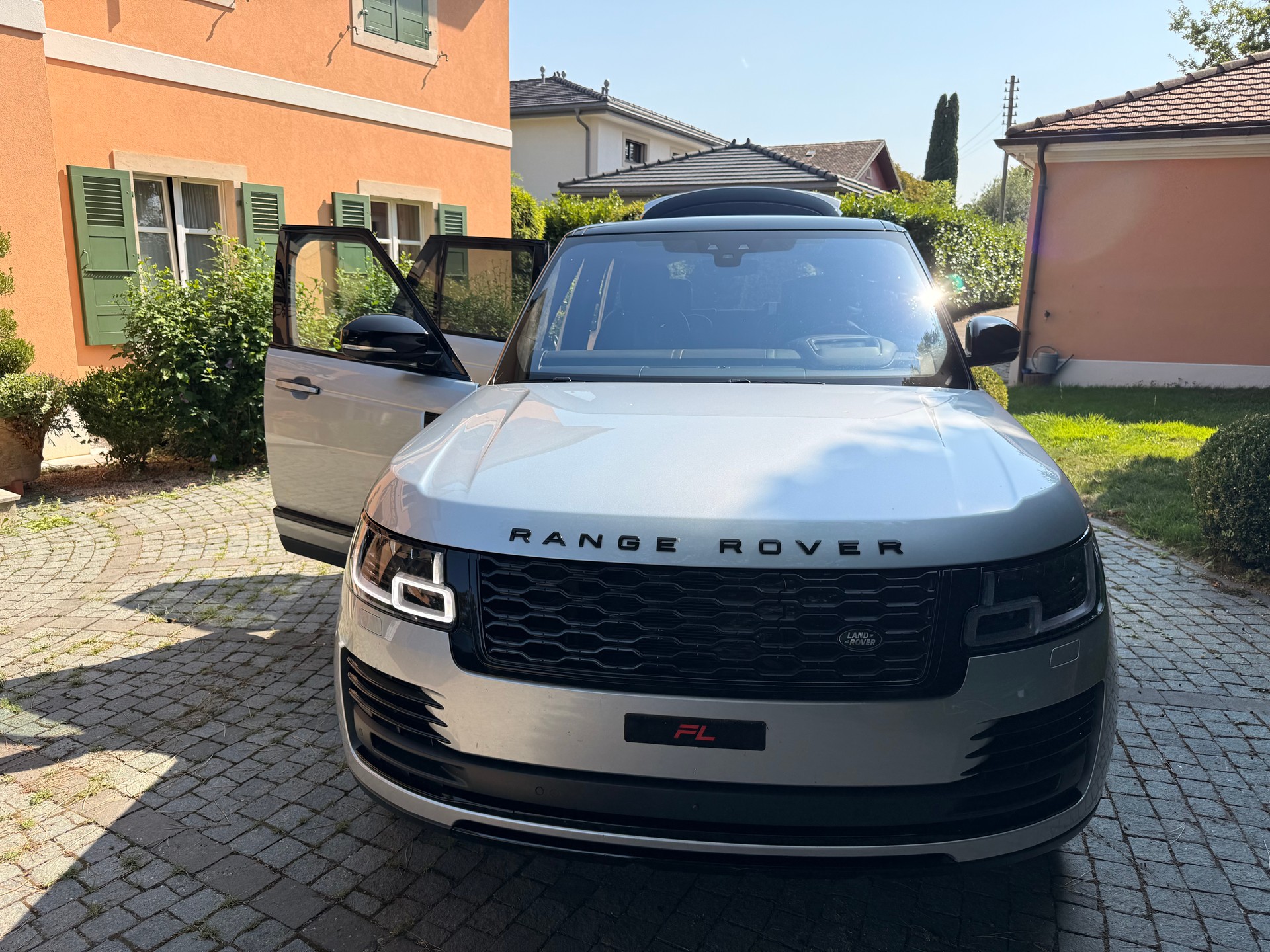 LAND ROVER 2.0 P400e Autobiography-image-0