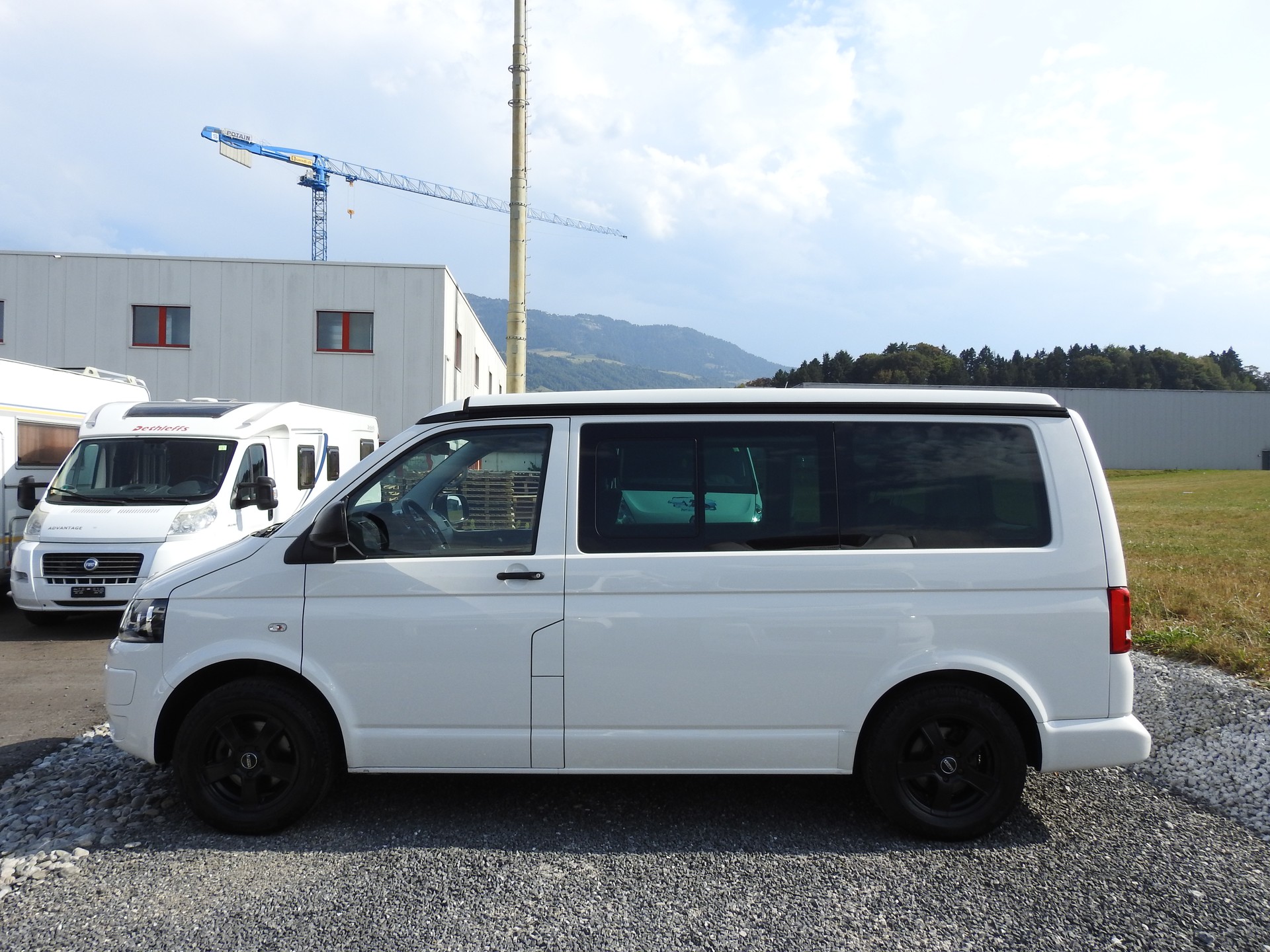 VW T5 California 2.0 TDI Beach Travel-image-2