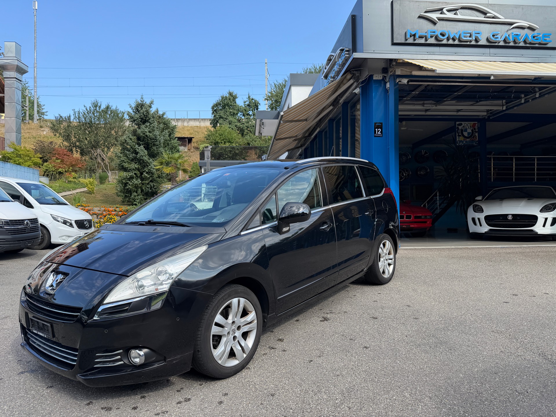 PEUGEOT 5008 1.6 16V T Sport Pack